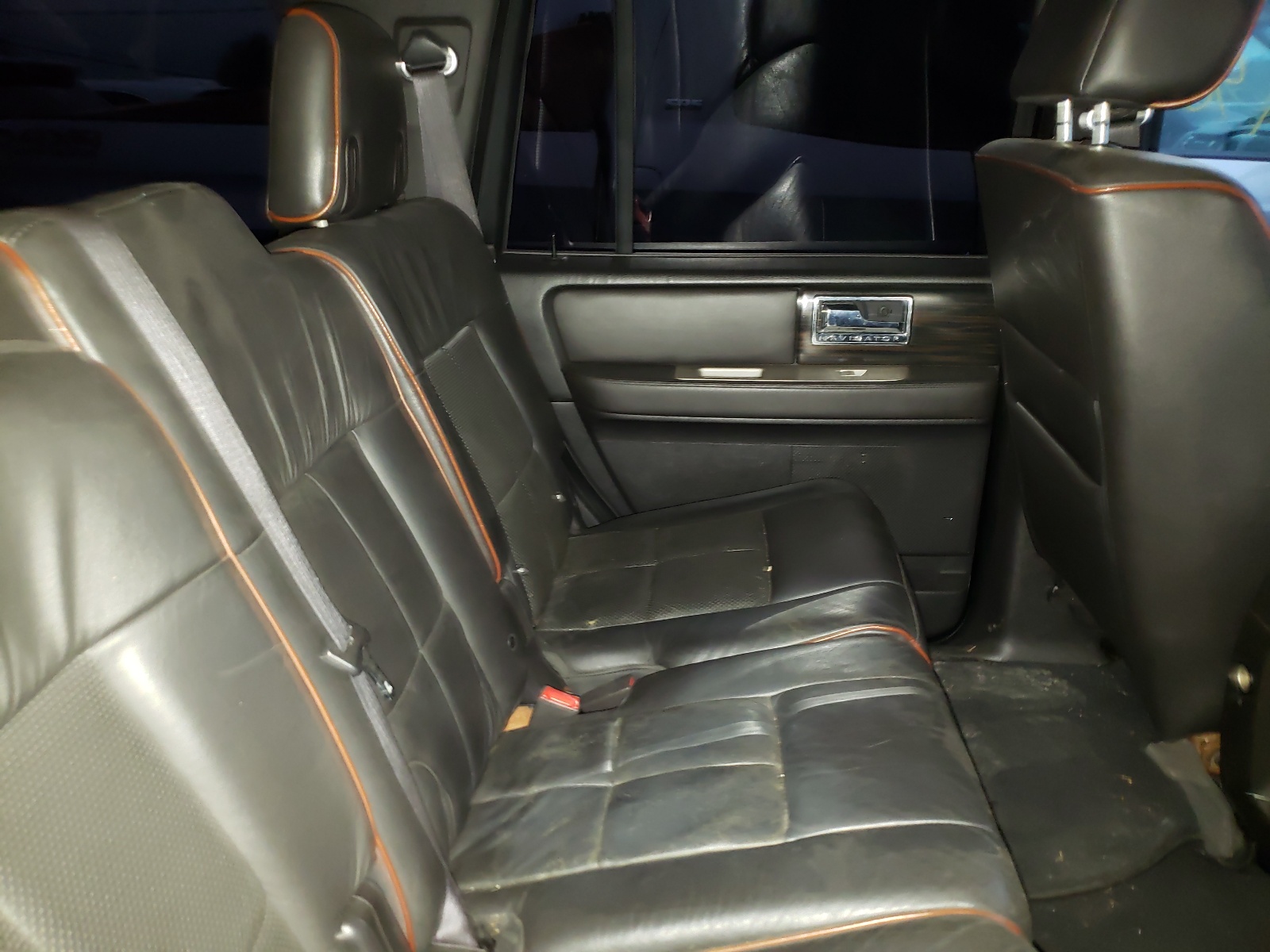 Photo 6 from auction – 2007 LINCOLN NAVIGATOR with VIN 5LMFU28597LJ19435