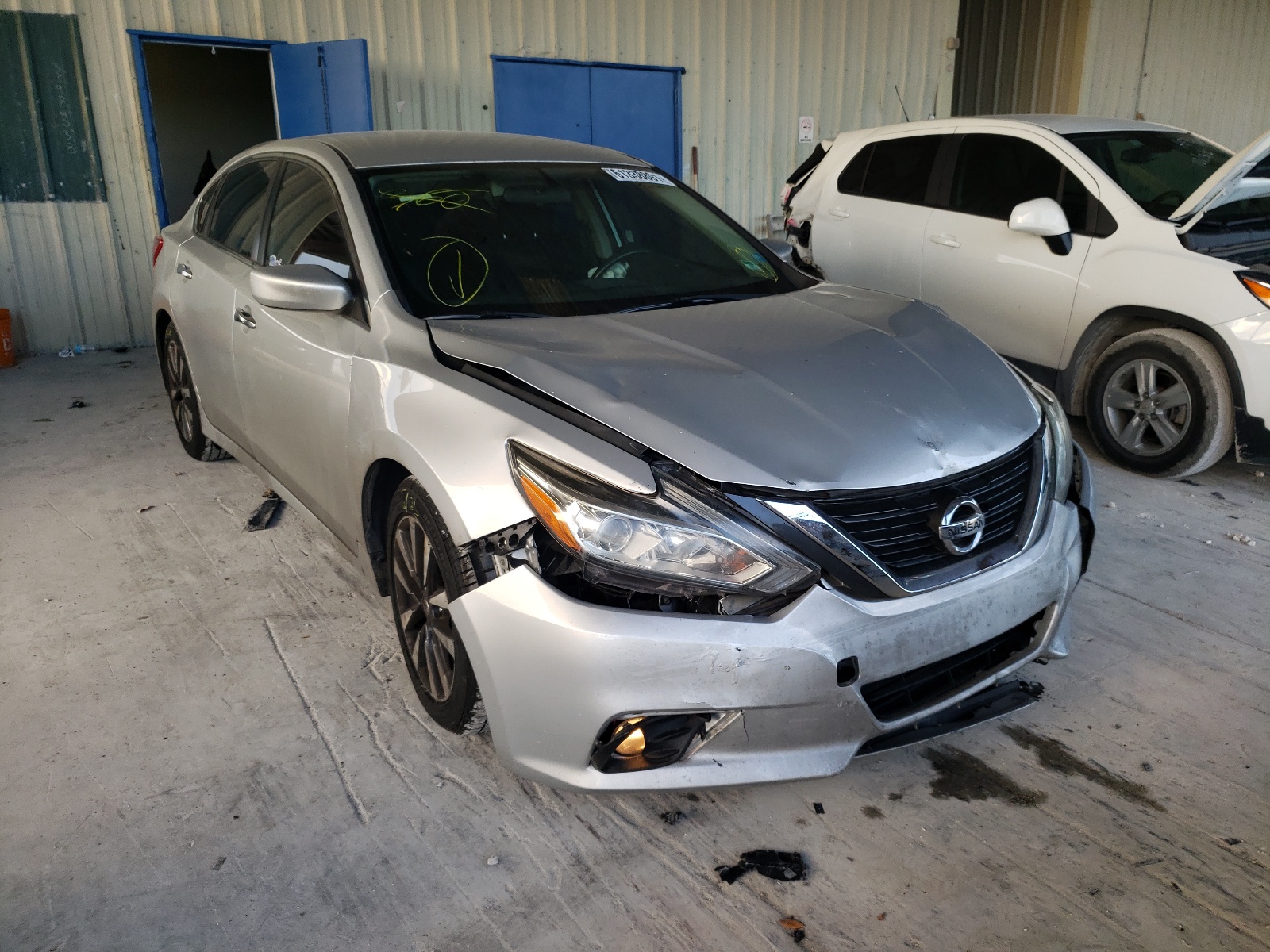NISSAN ALTIMA 2.5 2017 with VIN 1N4AL3AP5HC142689 - Photo from auction