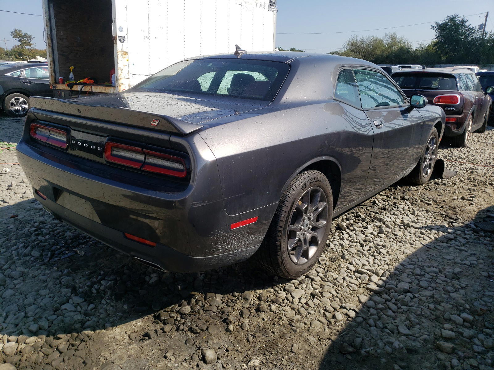 Photo 4 from auction – 2018 DODGE CHALLENGER with VIN 2C3CDZGG4JH205279