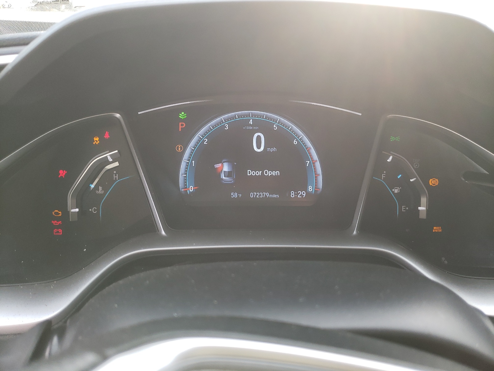 Zdjęcie 8 z aukcji – 2016 HONDA CIVIC EX z VIN 2HGFC3B33GH350112