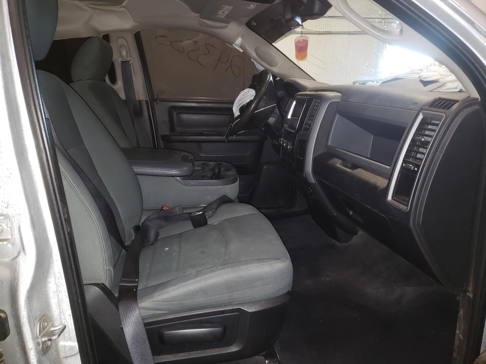 Photo 5 from auction – 2015 RAM 1500 ST with VIN 1C6RR7FT4FS627151