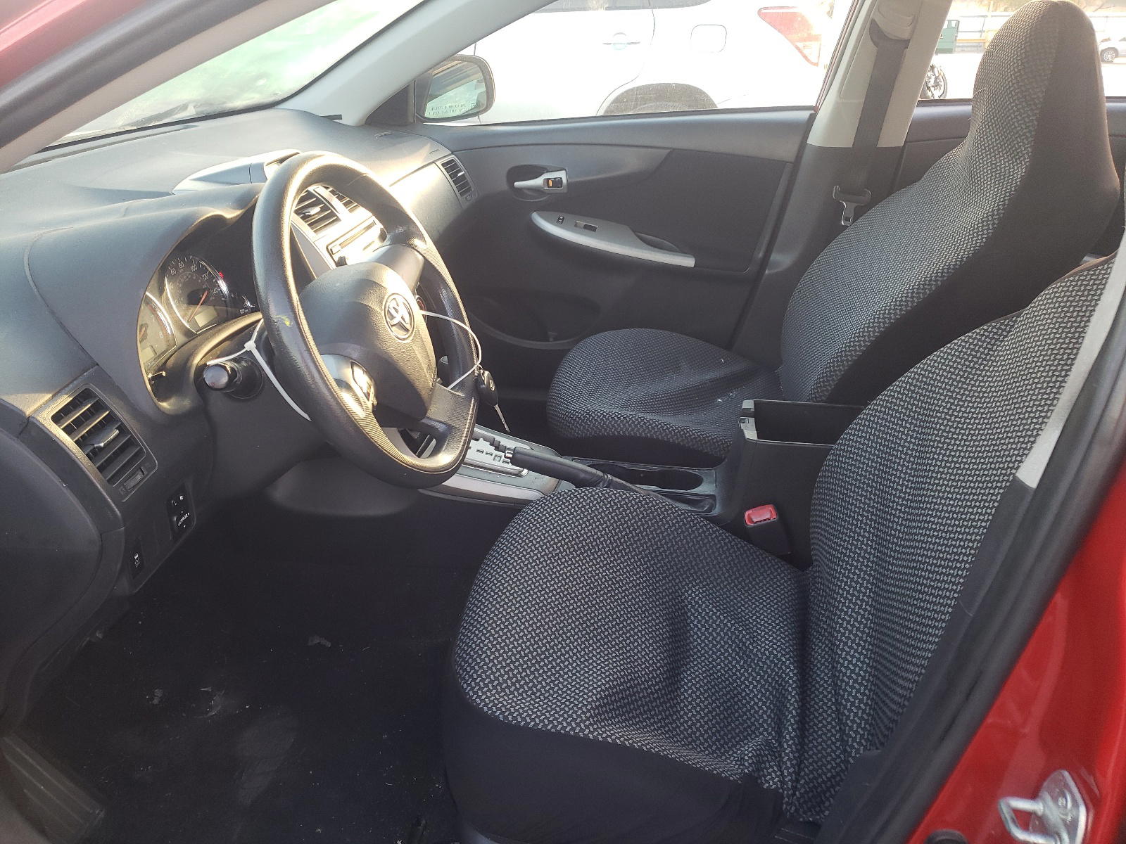 Photo 5 from auction – 2012 TOYOTA COROLLA BA with VIN 2T1BU4EEXCC840788