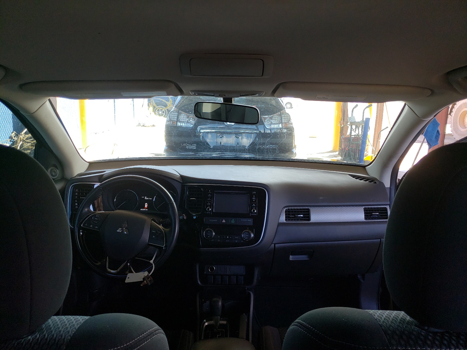Фото 9 с аукциона – 2017 MITSUBISHI OUTLANDER с VIN JA4AD2A32HZ063387