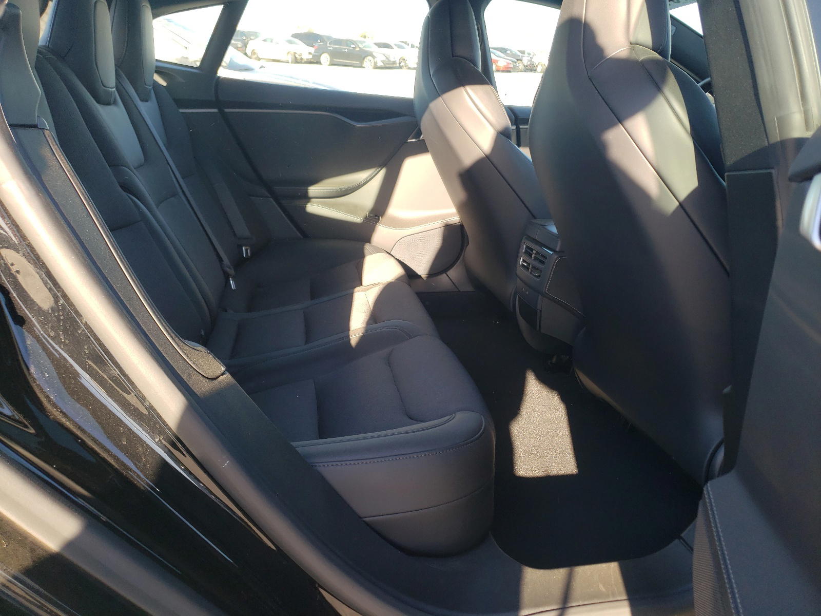 Photo 6 from auction – 2018 TESLA MODEL S with VIN 5YJSA1E28JF269758
