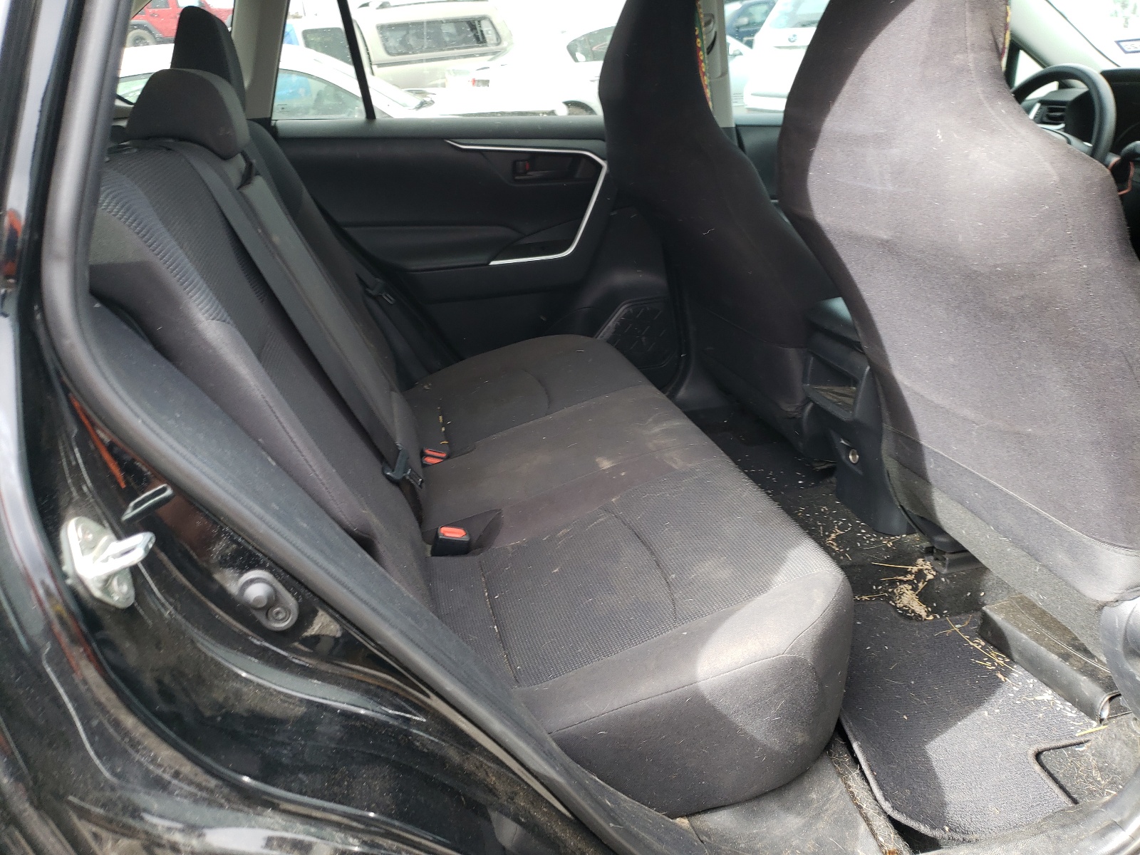 Photo 6 from auction – 2019 TOYOTA RAV4 LE with VIN 2T3H1RFV2KW006078