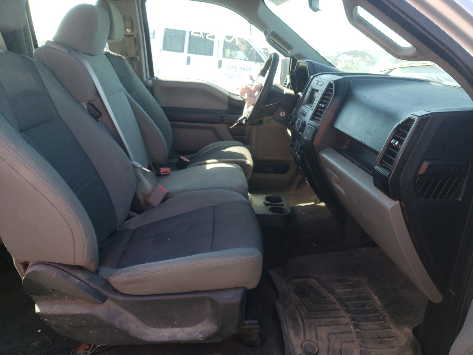 Photo 5 from auction – 2017 FORD F150 SUPER with VIN 1FTEX1EP0HKC34975