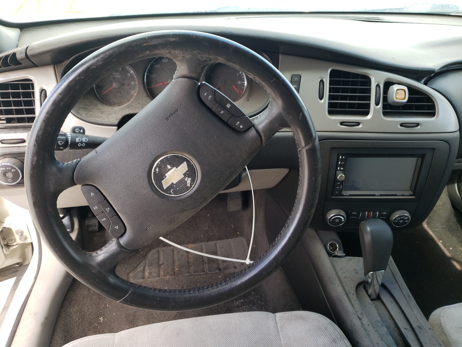 Photo 9 from auction – 2006 CHEVROLET MONTE CARL with VIN 2G1WK151X69327329