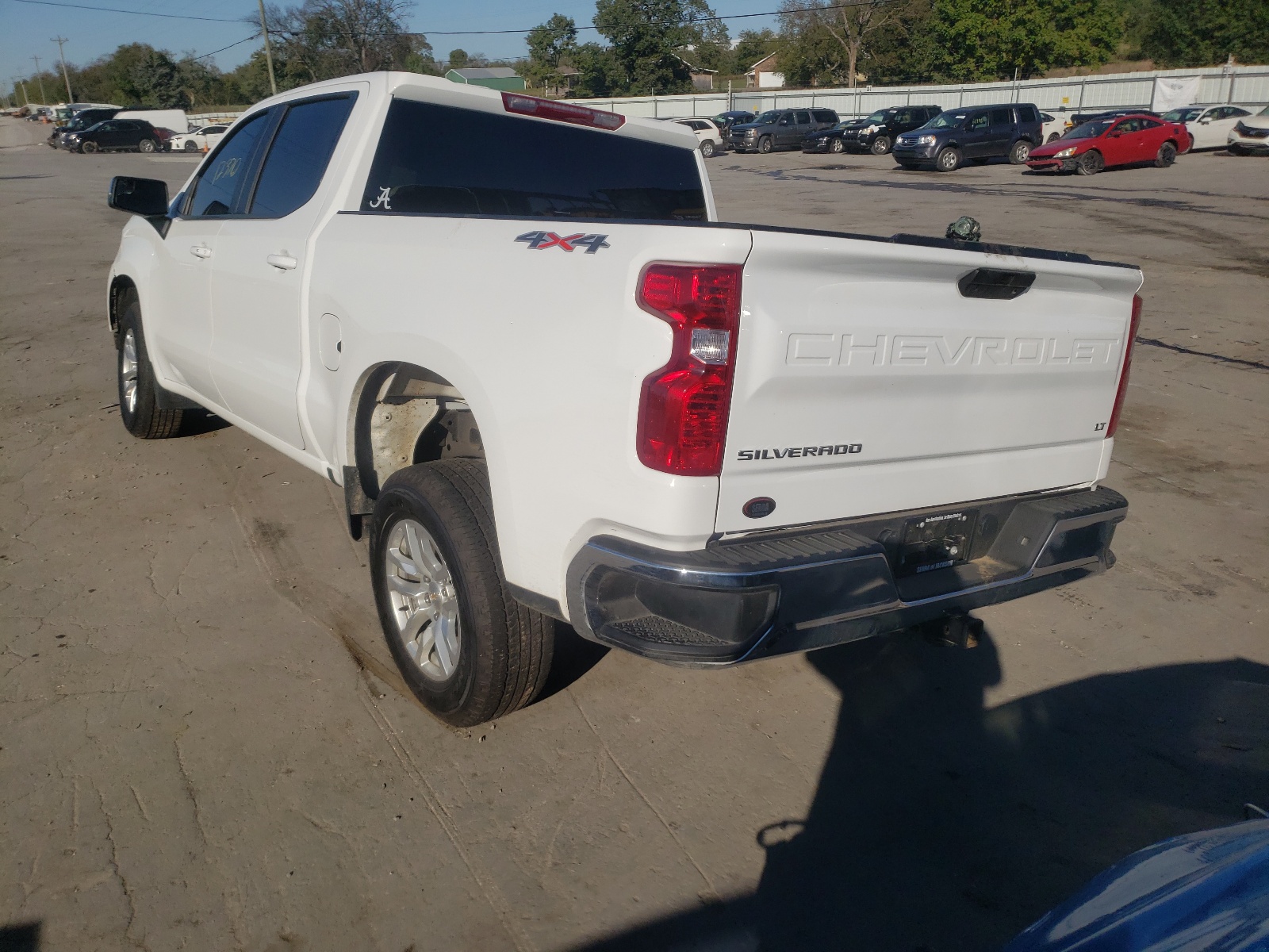 Photo 3 from auction – 2021 CHEVROLET SILVERADO with VIN 1GCUYDED3MZ330102