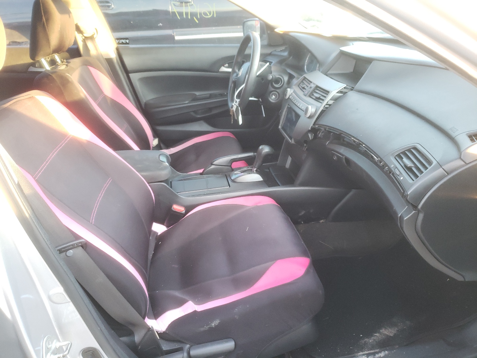 Photo 5 from auction – 2010 HONDA ACCORD LX with VIN 1HGCP2F33AA100161