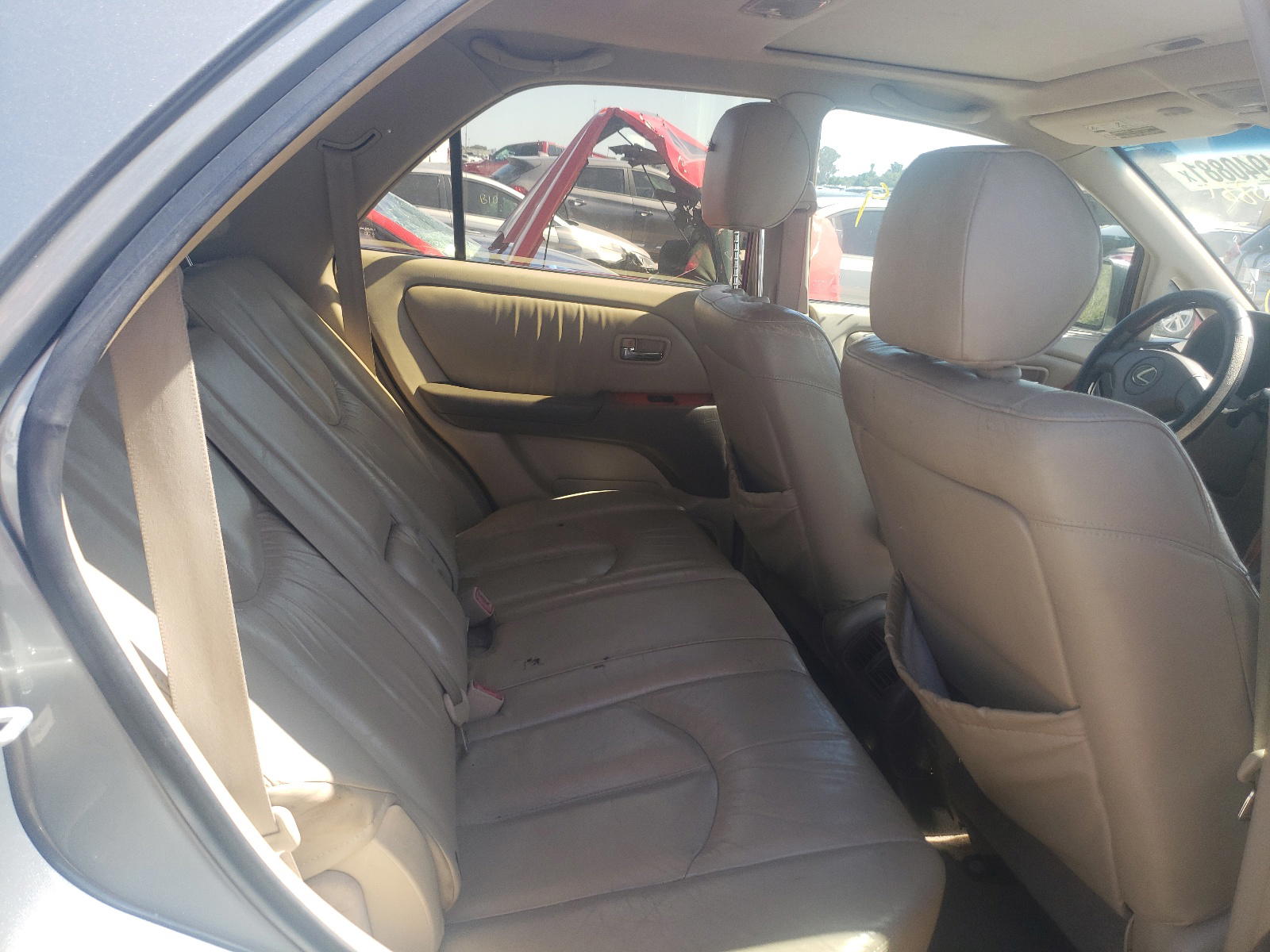 Photo 6 from auction – 2003 LEXUS RX 300 with VIN JTJGF10U630150492