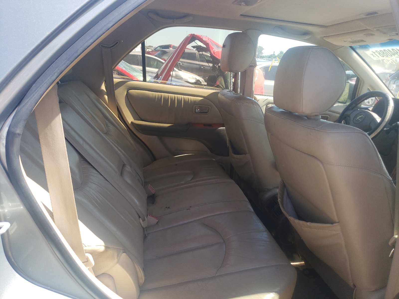 صورة رقم 6 من المزاد - 2003 LEXUS RX 300 مع VIN JTJGF10U630150492