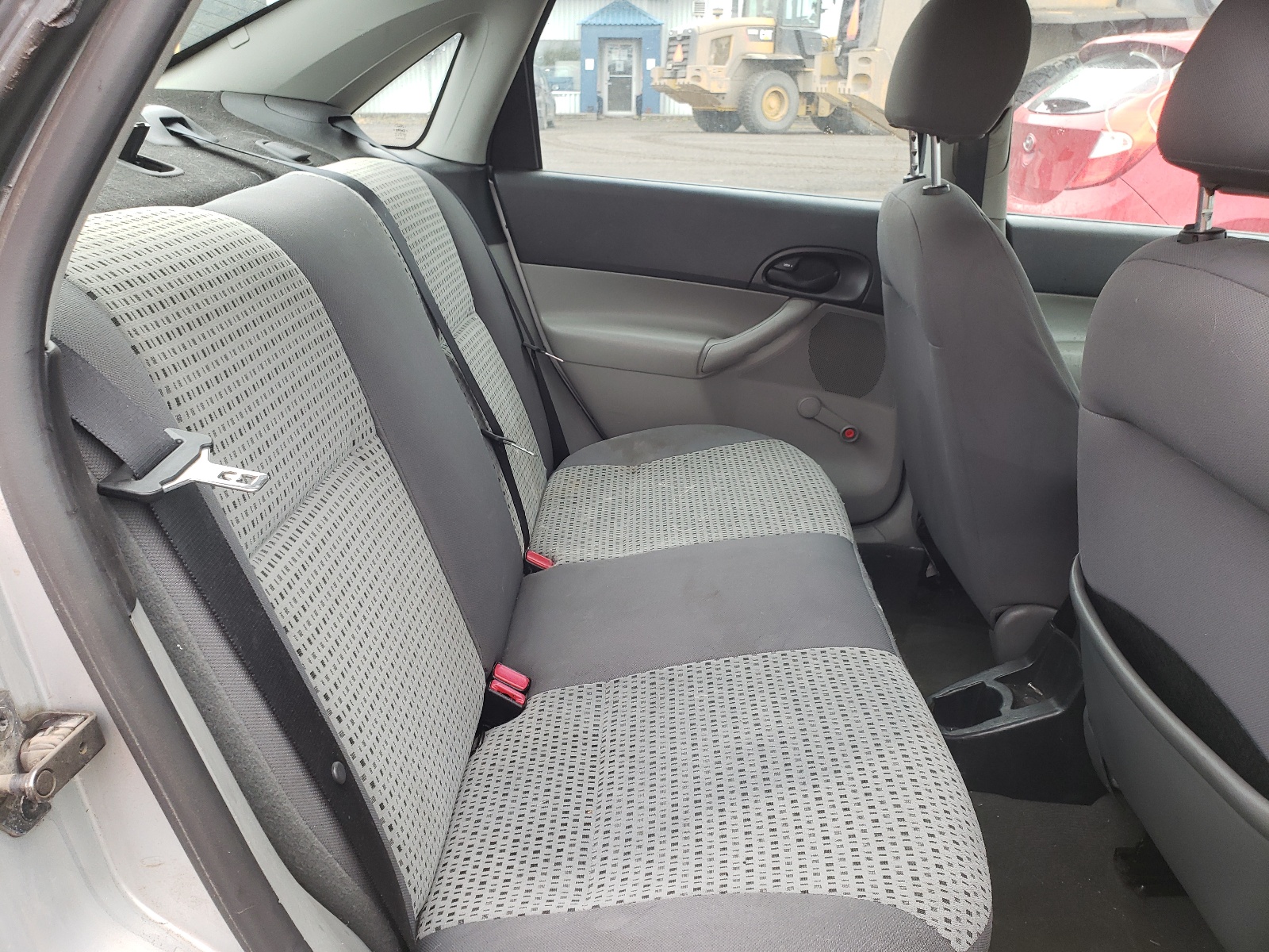 Photo 6 from auction – 2007 FORD FOCUS ZX4 with VIN 1FAFP34N77W146793