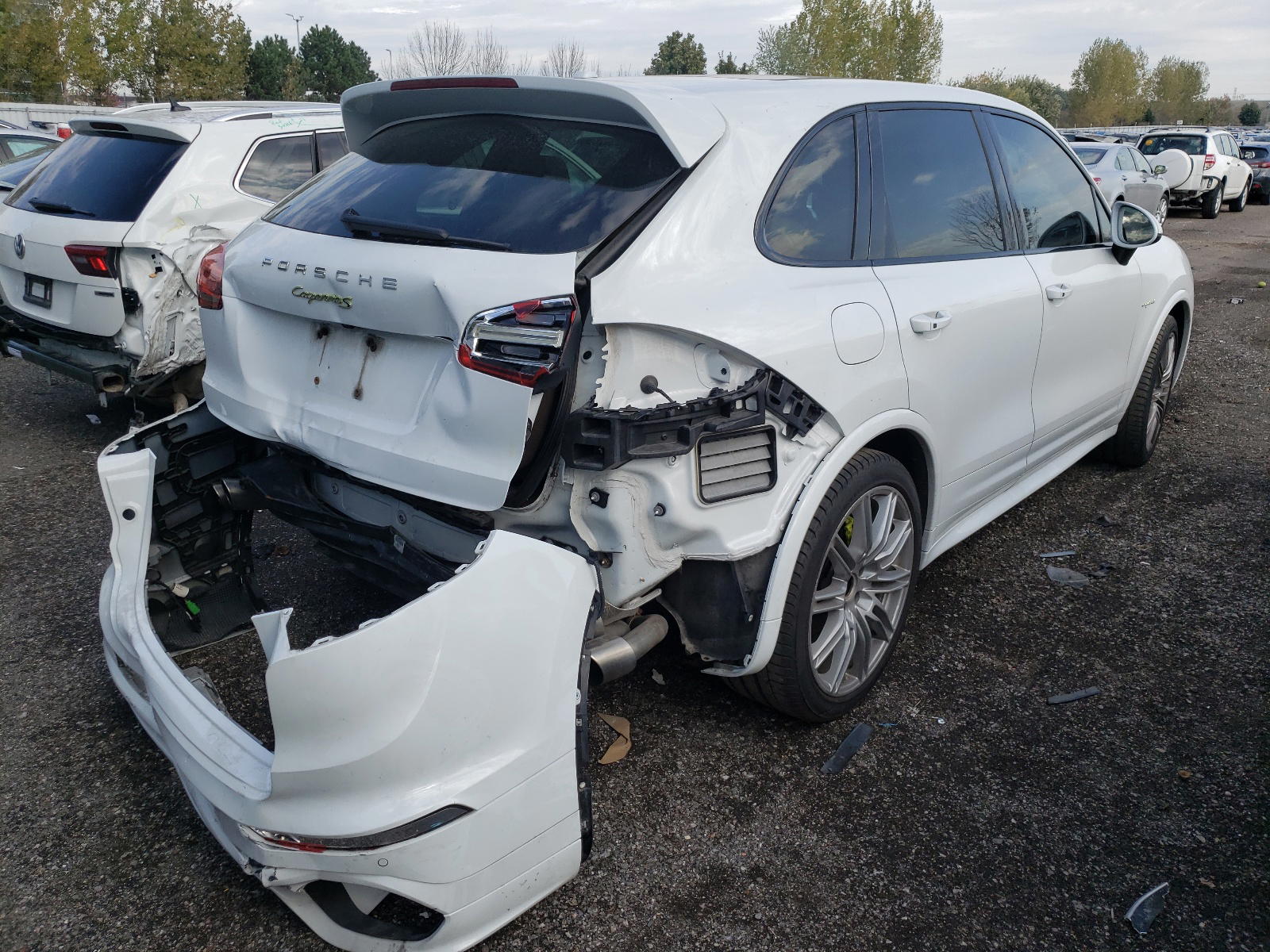 Photo 4 from auction – 2015 PORSCHE CAYENNE SE with VIN WP1AE2A21FLA52826