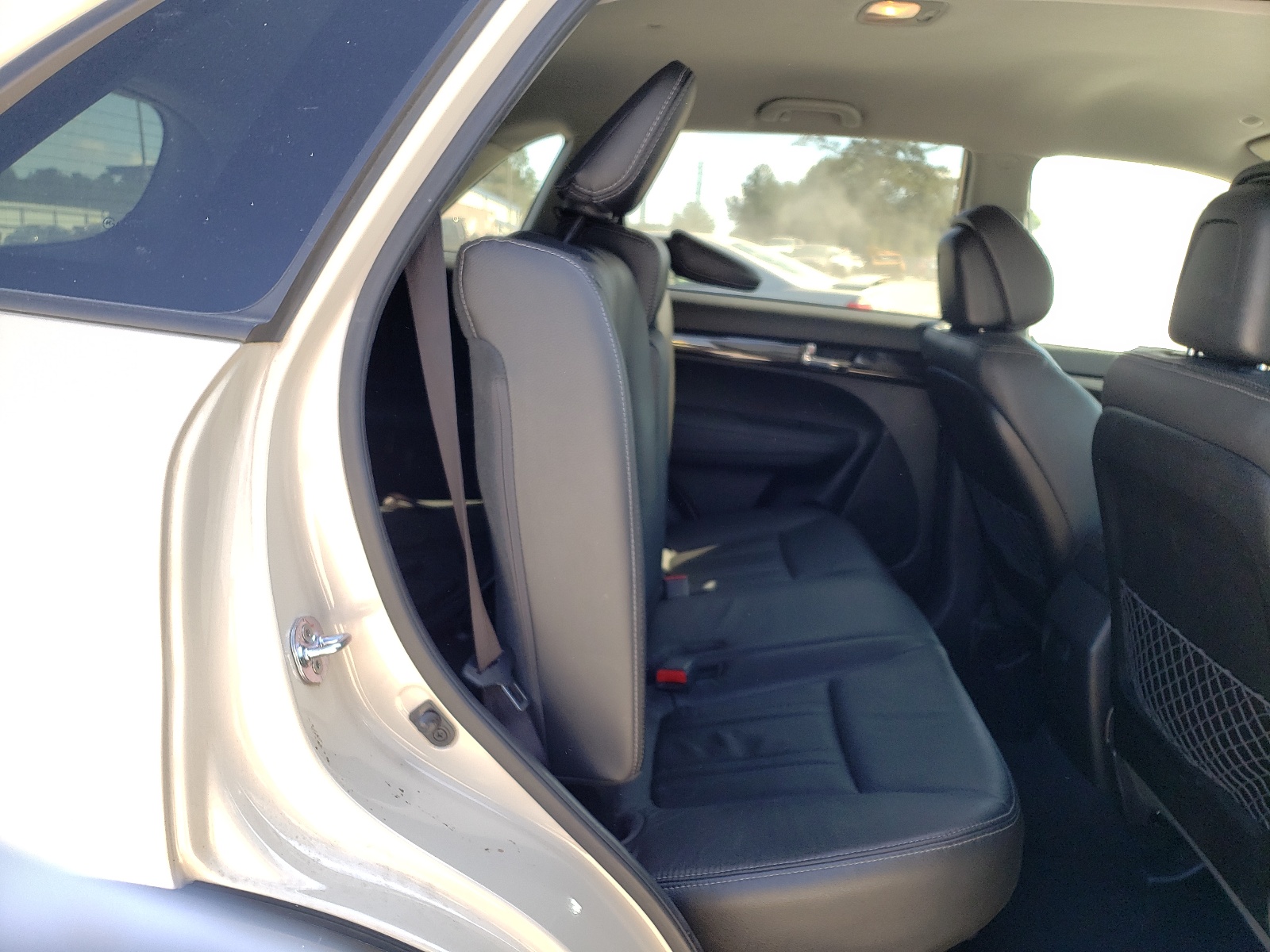 Photo 6 from auction – 2012 KIA SORENTO EX with VIN 5XYKU4A62CG227227