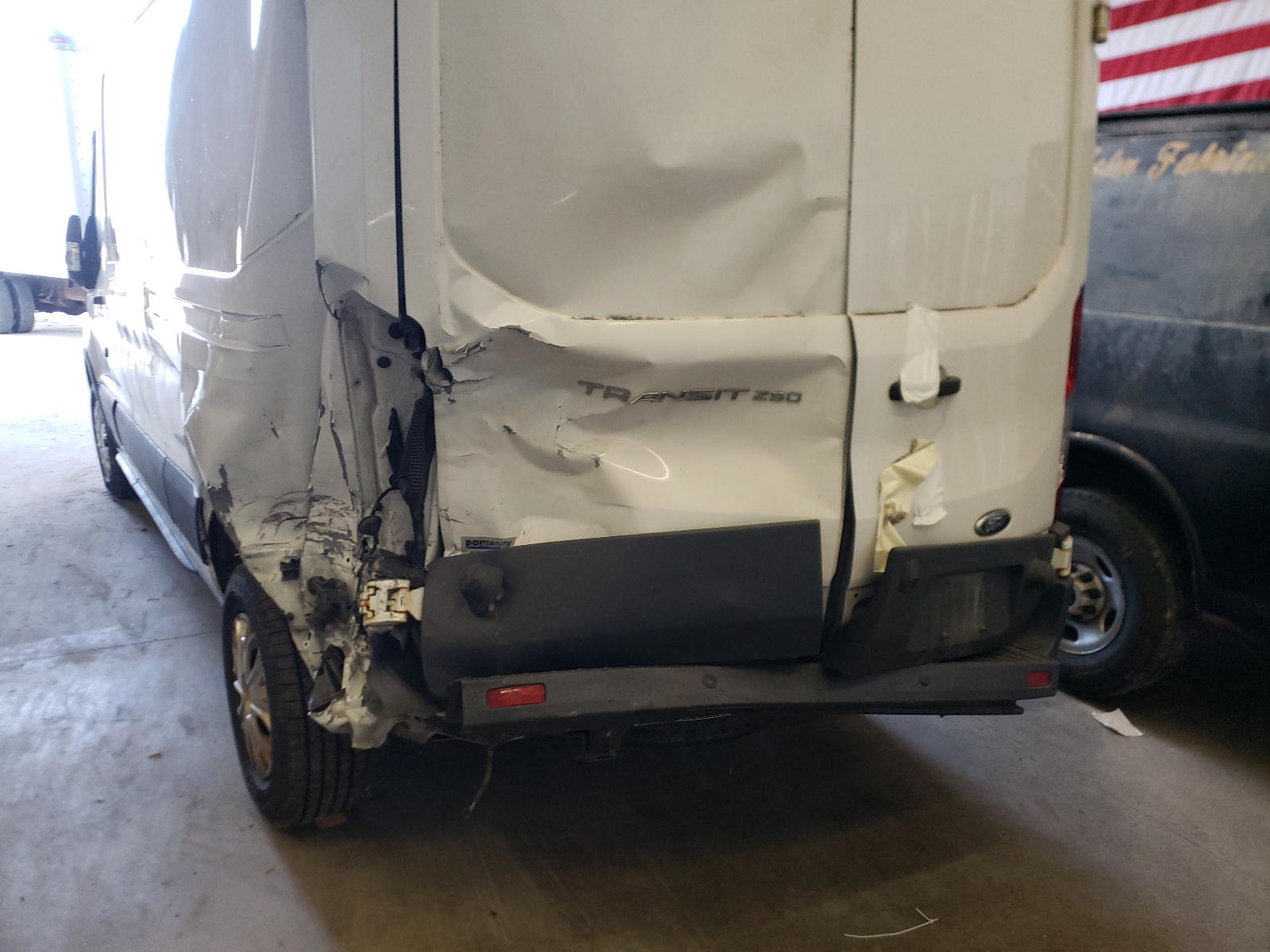 Photo 9 from auction – 2016 FORD TRANSIT T- with VIN 1FTYR2XM9GKB26773