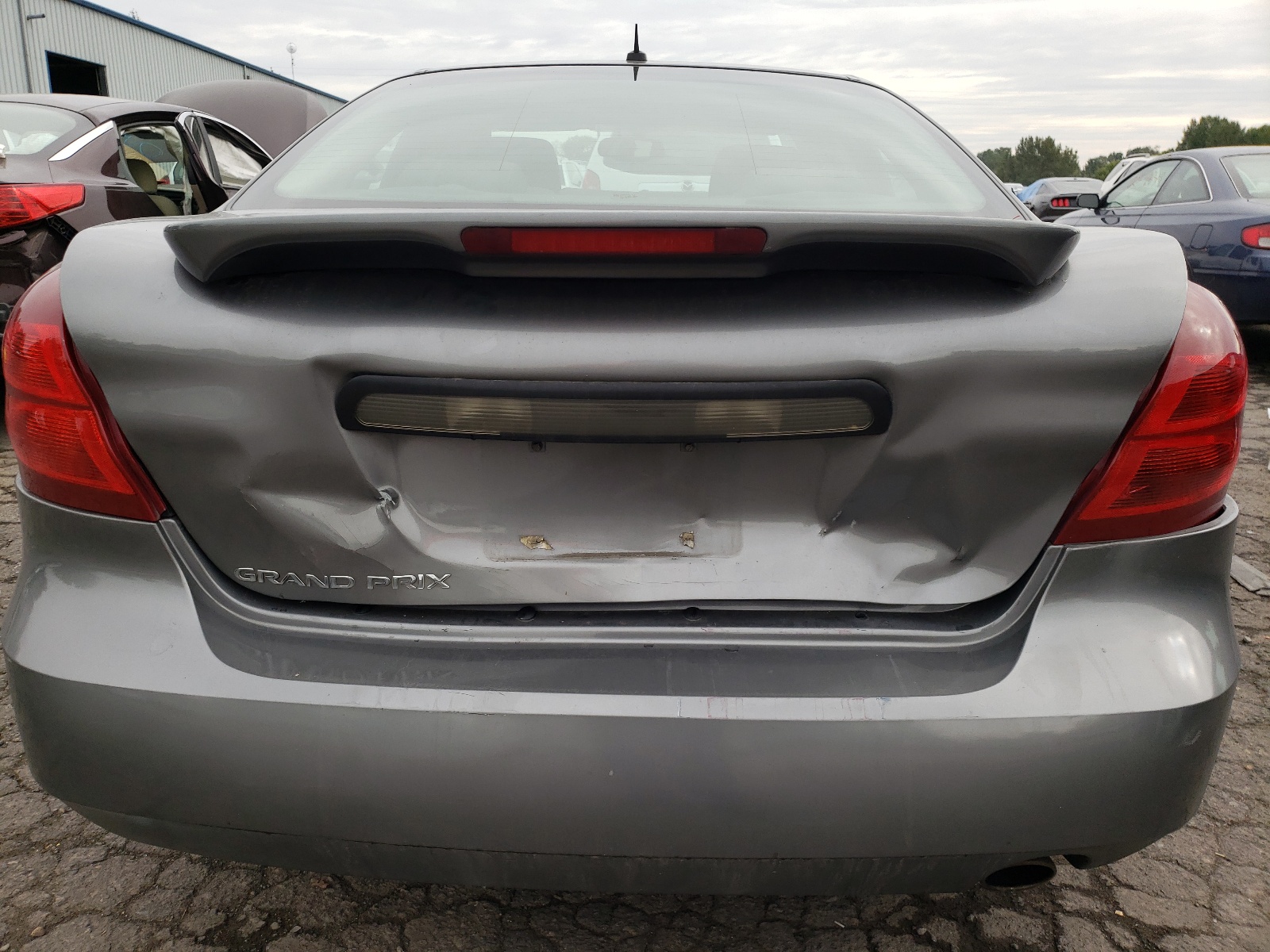 Photo 9 from auction – 2008 PONTIAC GRAND PRIX with VIN 2G2WP552881181656