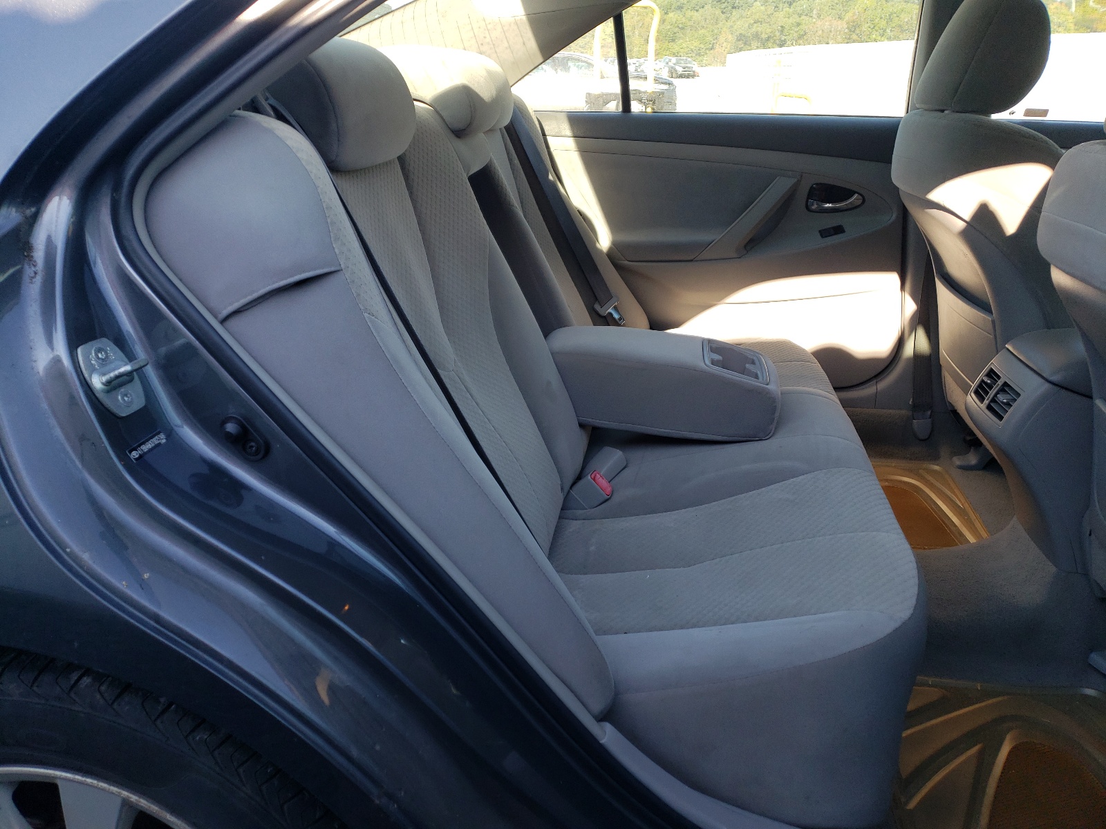 Photo 6 from auction – 2007 TOYOTA CAMRY with VIN 4T1BB46KX7U025148