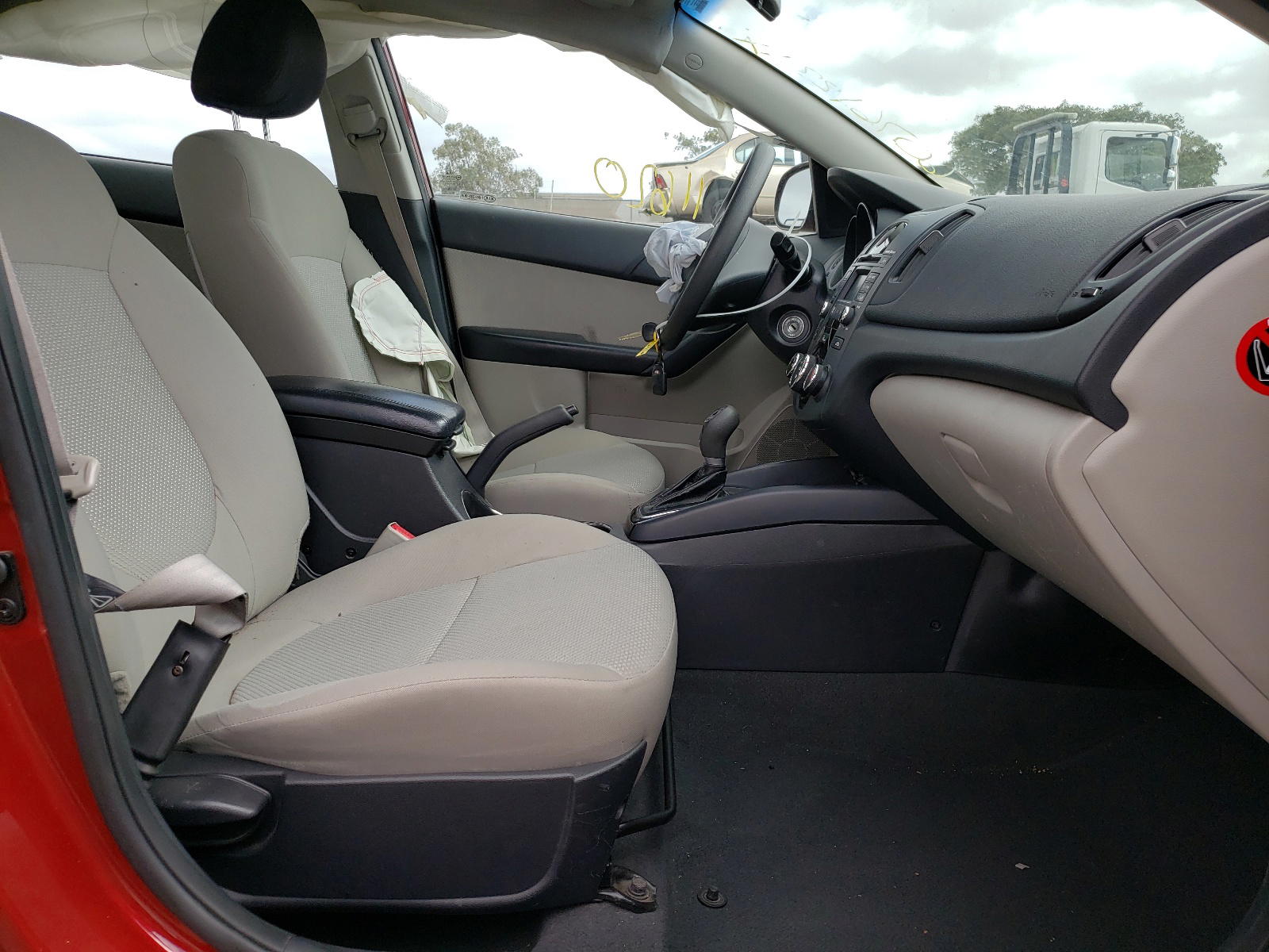 Photo 5 from auction – 2011 KIA FORTE EX with VIN KNAFU4A24B5441574