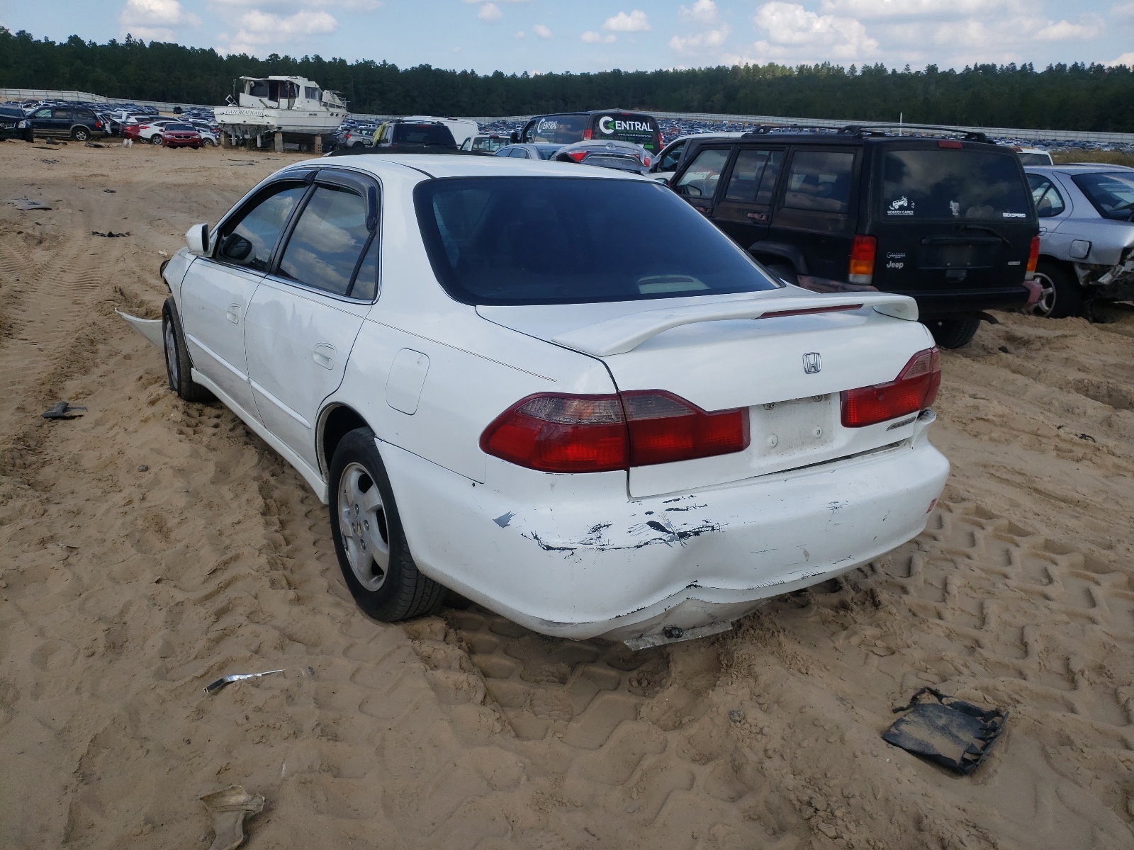 Photo 3 from auction – 2000 HONDA ACCORD EX with VIN 1HGCG668XYA072260