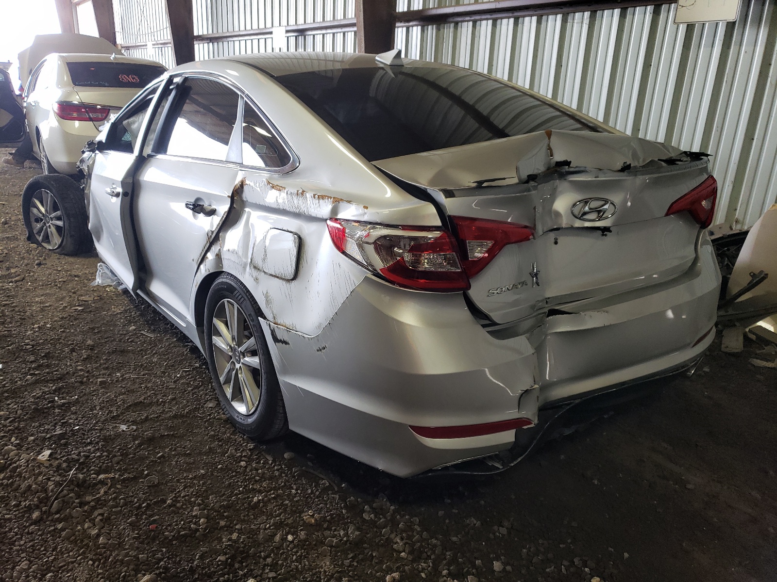 Photo 3 from auction – 2017 HYUNDAI SONATA SE with VIN 5NPE24AF7HH501945