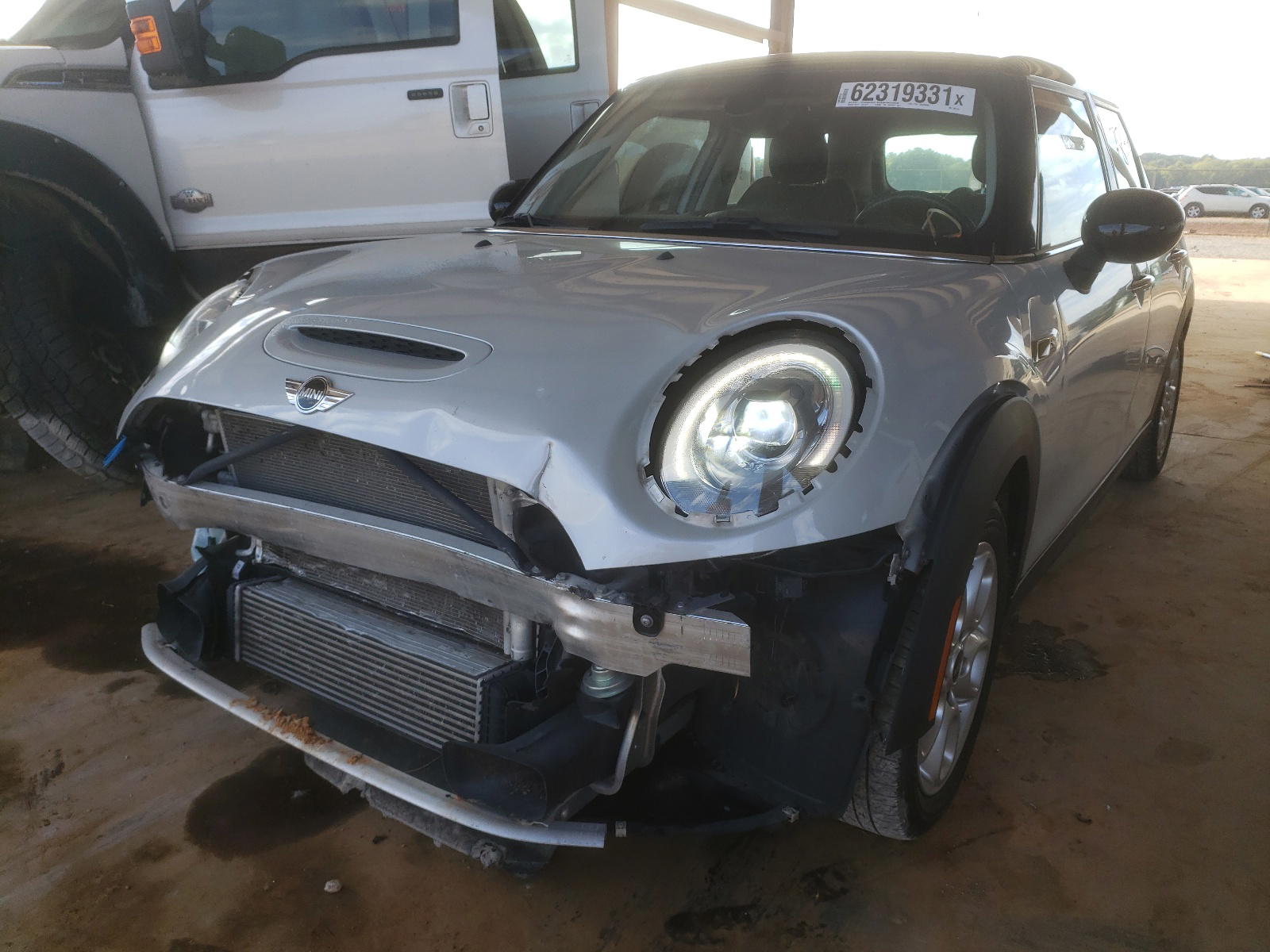 Photo 2 from auction – 2015 MINI COOPER S with VIN WMWXU3C58F2B65738