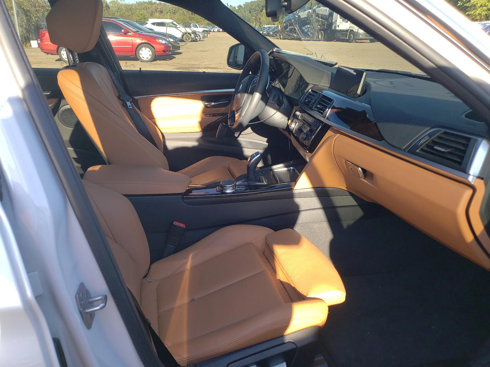 Photo 5 from auction – 2018 BMW 330 XI with VIN WBA8D9C5XJA608278