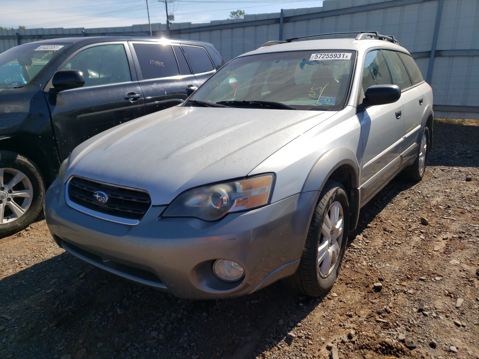 Photo 2 from auction – 2005 SUBARU LEGACY OUT with VIN 4S4BP61C657392234