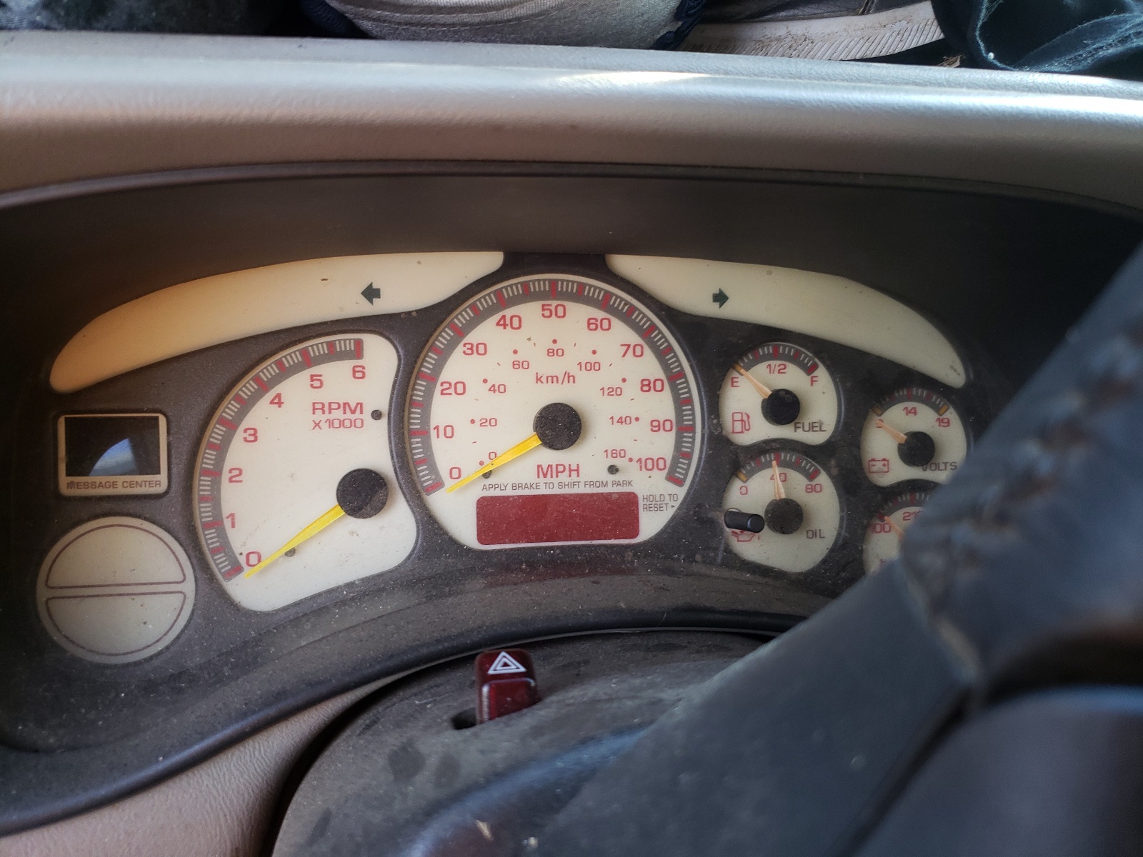 Photo 8 from auction – 1999 GMC NEW SIERRA with VIN 2GTEC19T0X1524084