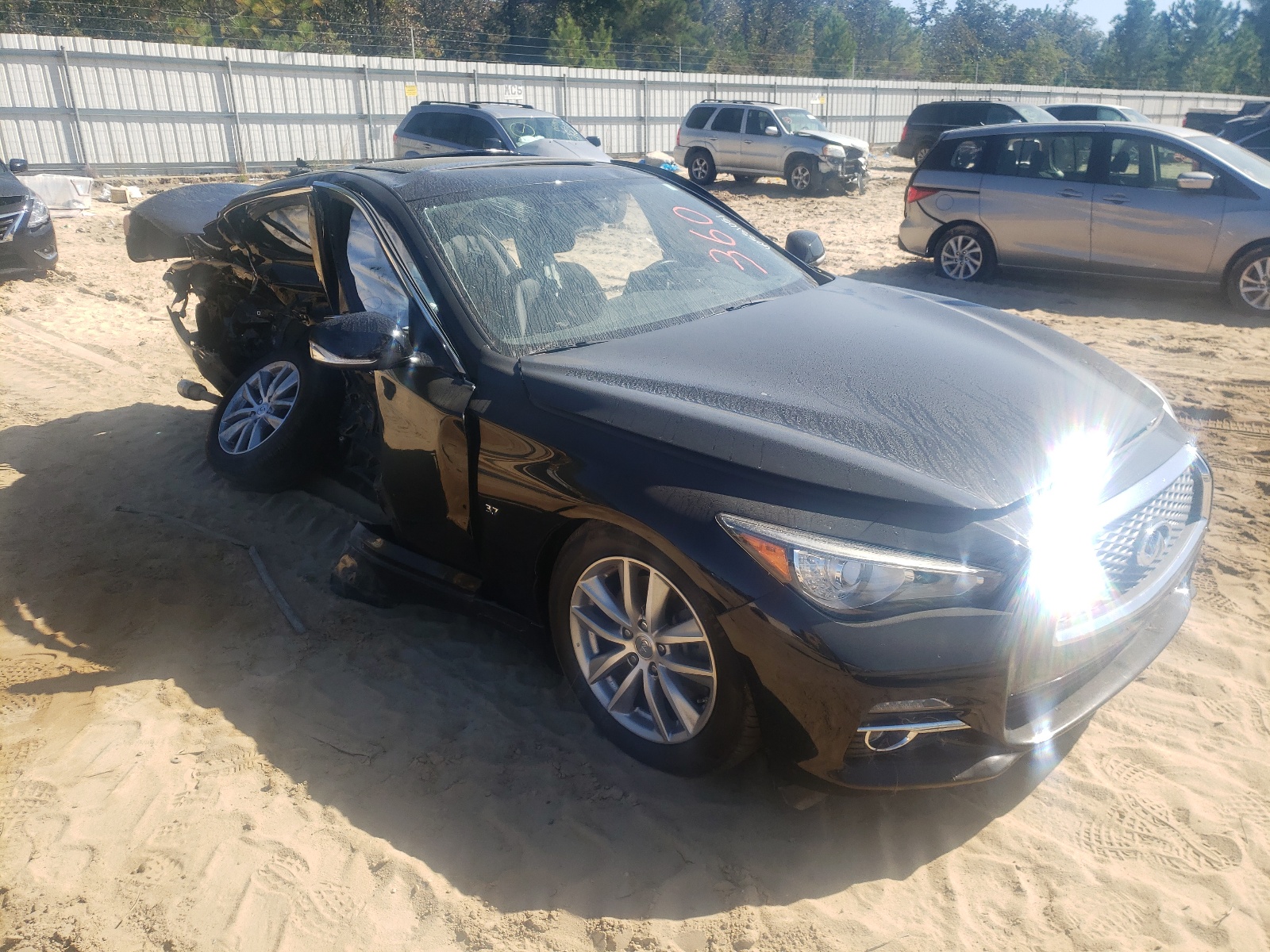 Photo 1 from auction – 2015 INFINITI Q50 BASE with VIN JN1BV7AR4FM412703