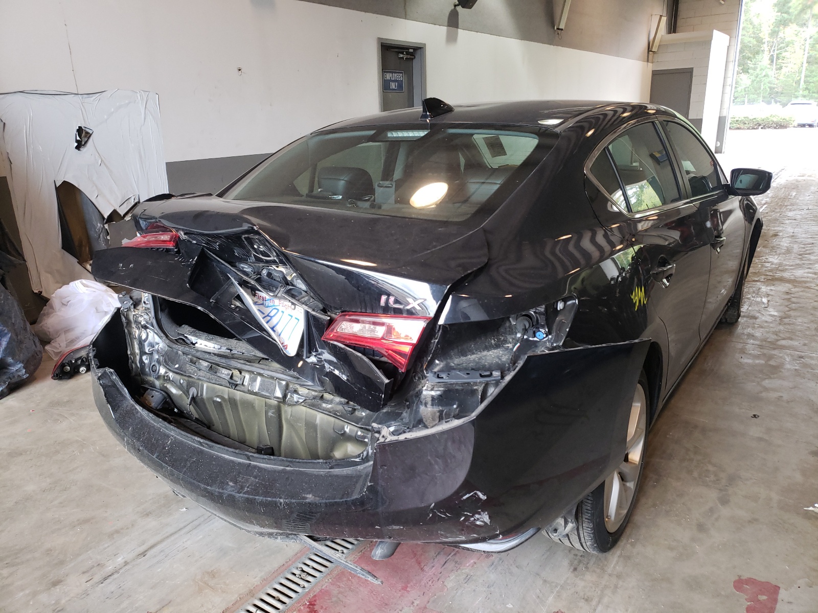 Photo 4 from auction – 2018 ACURA ILX BASE W with VIN 19UDE2F37JA003037