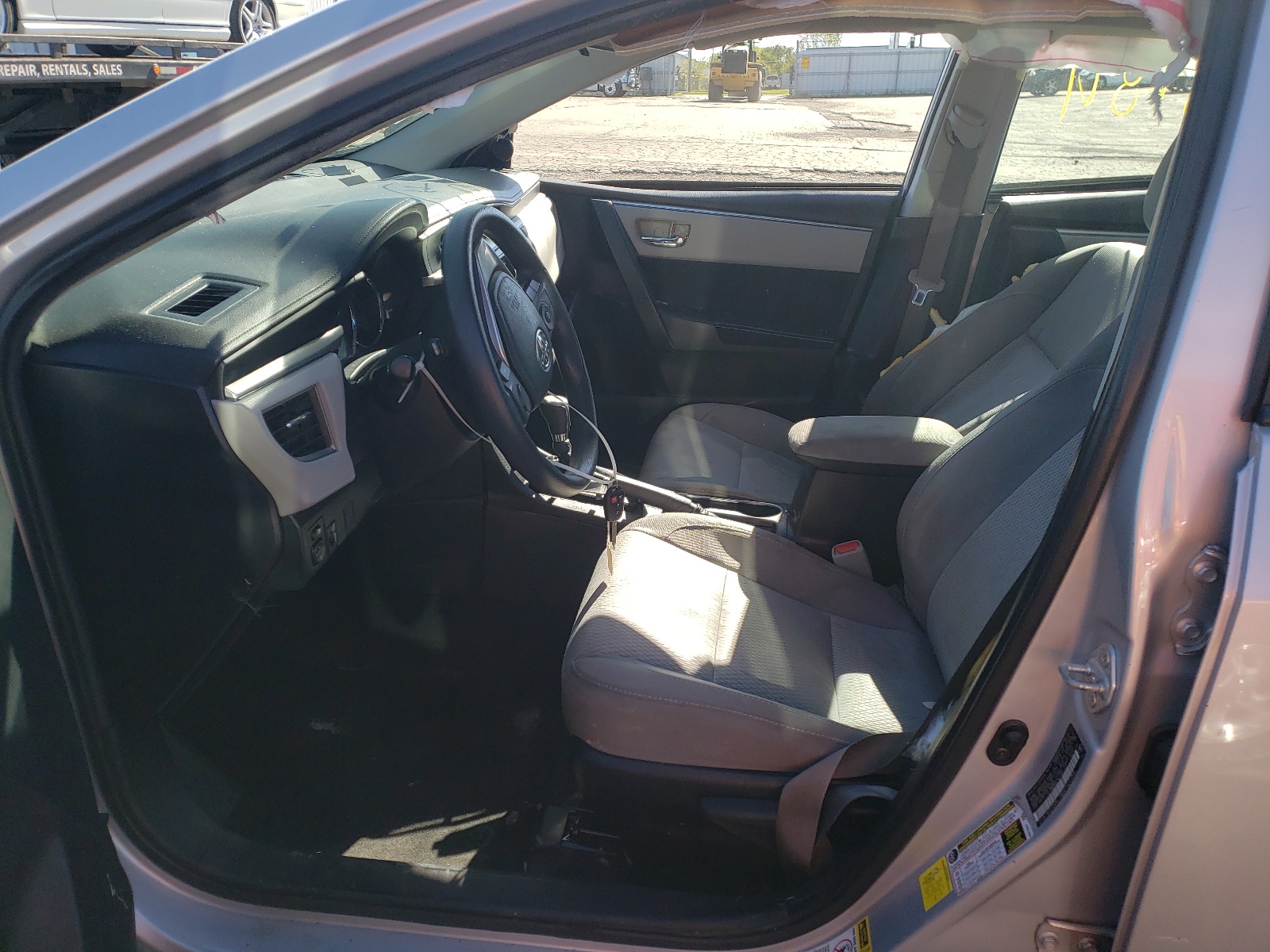 Photo 5 from auction – 2016 TOYOTA COROLLA L with VIN 2T1BURHE9GC564215