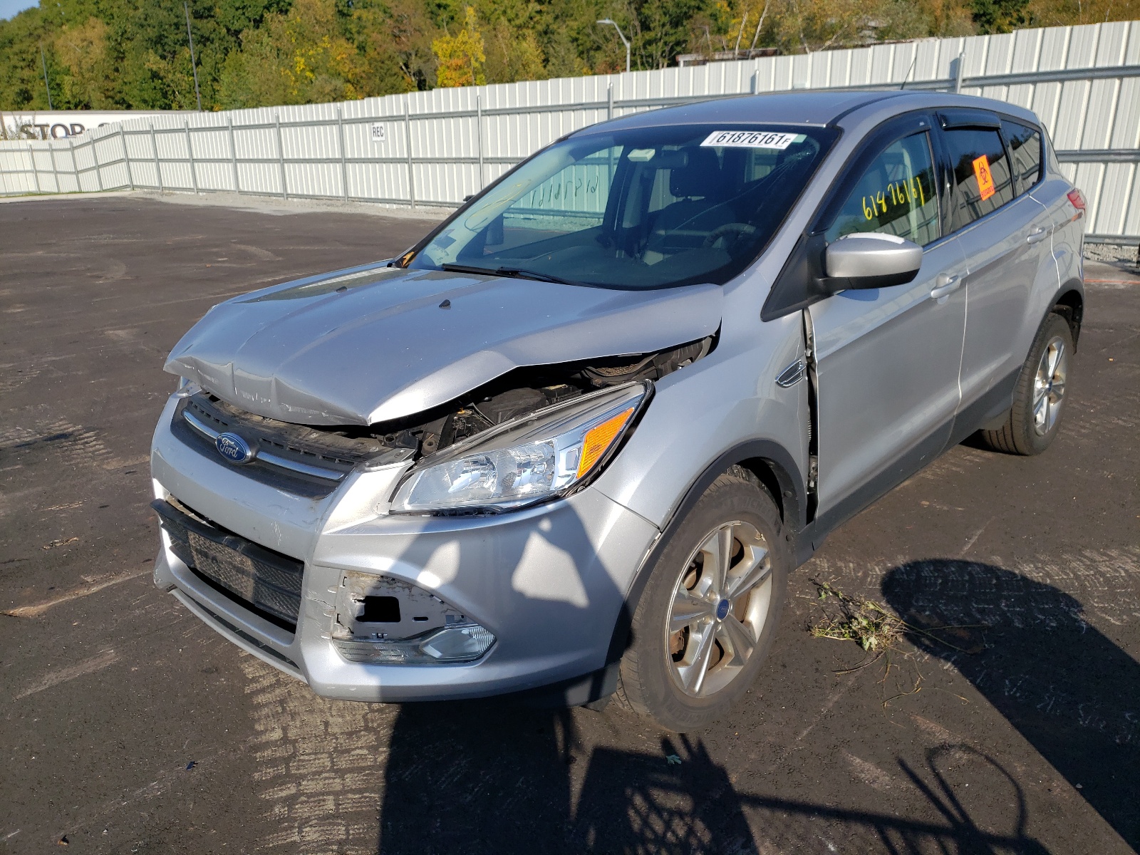 Photo 2 from auction – 2015 FORD ESCAPE SE with VIN 1FMCU0GX0FUB97236