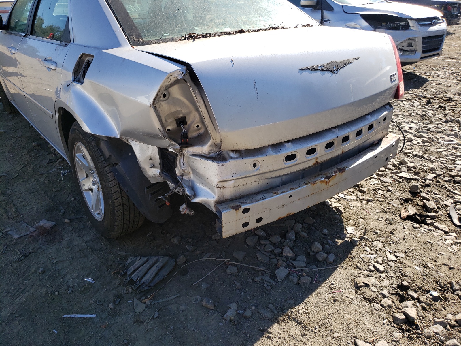 Photo 9 from auction – 2005 CHRYSLER 300 TOURIN with VIN 2C3JA53G85H690966