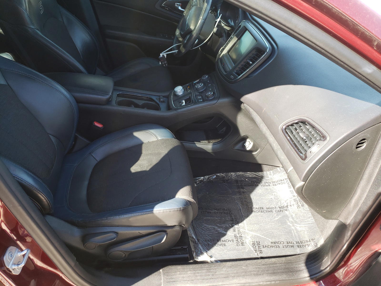 Photo 5 from auction – 2015 CHRYSLER 200 S with VIN 1C3CCCDG2FN543637