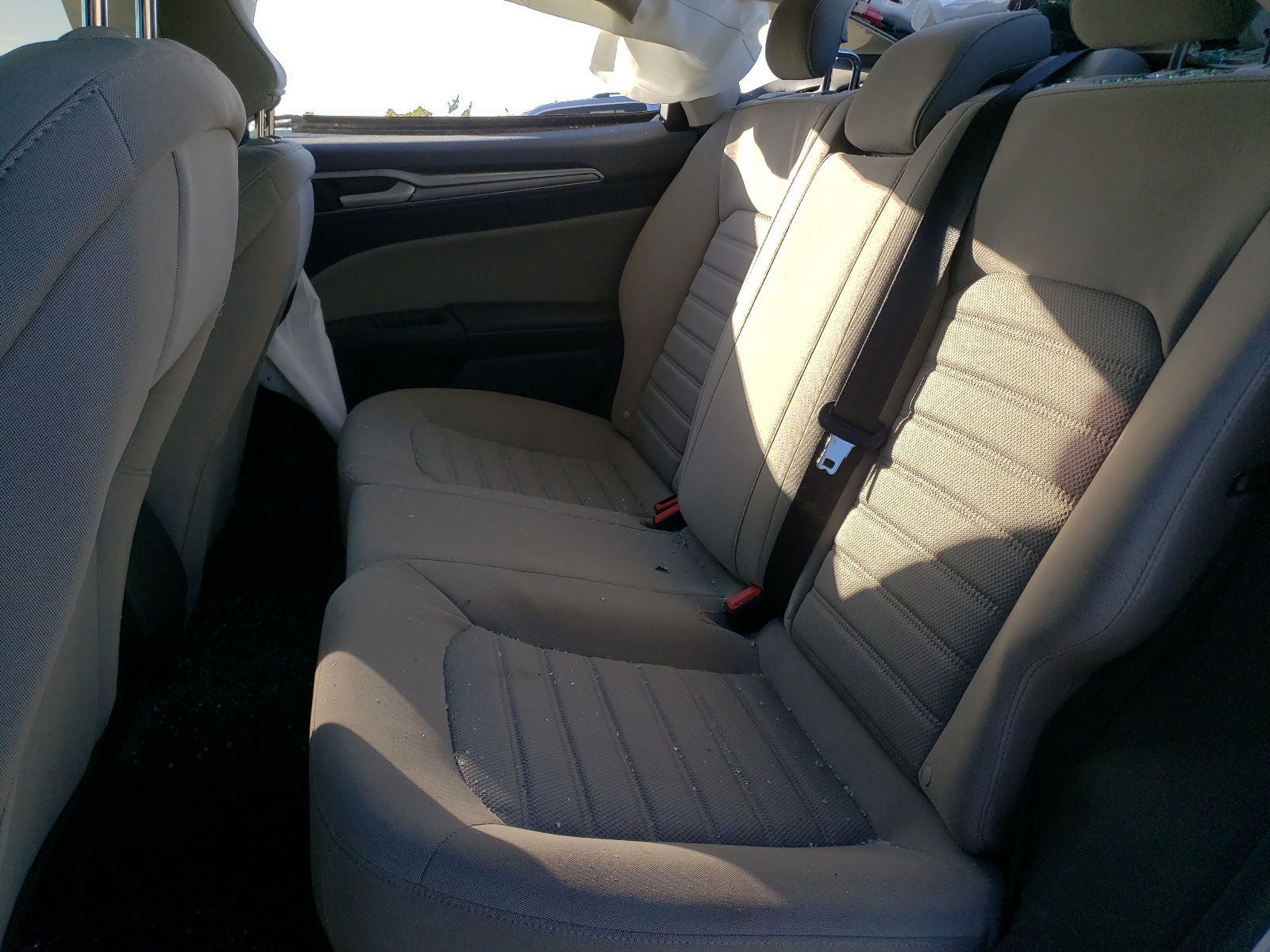 Photo 6 from auction – 2020 FORD FUSION S with VIN 3FA6P0G73LR169576