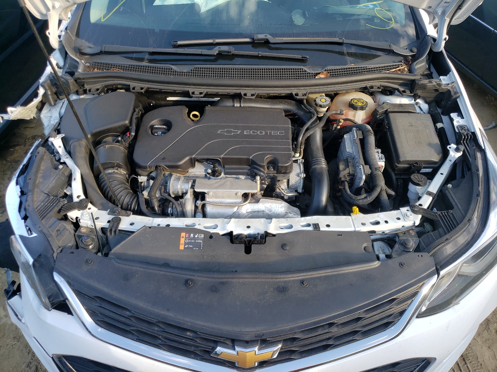 Photo 7 from auction – 2017 CHEVROLET CRUZE LT with VIN 3G1BE5SM3HS567260