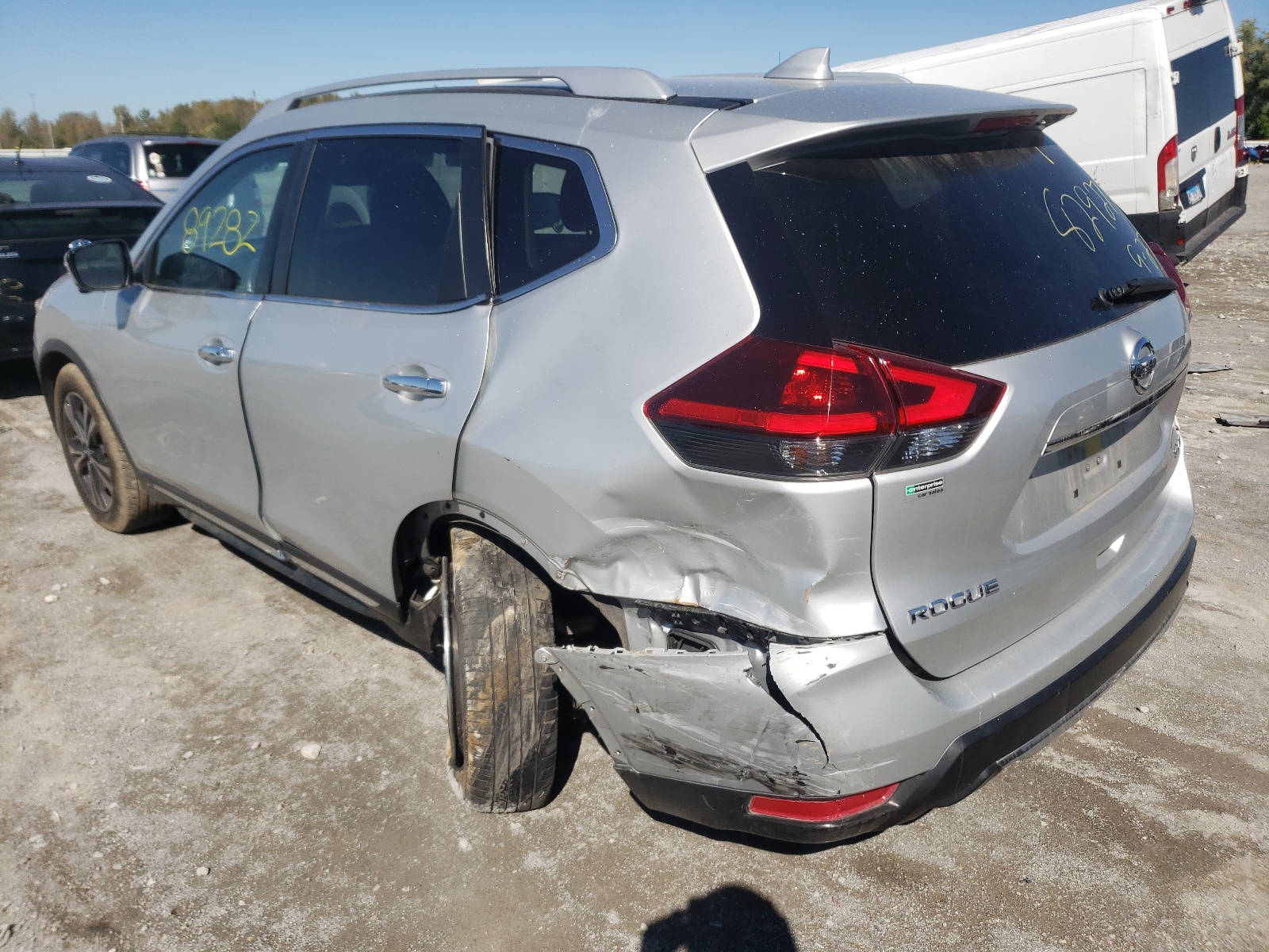 Photo 3 from auction – 2018 NISSAN ROGUE S with VIN JN8AT2MV8JW320375
