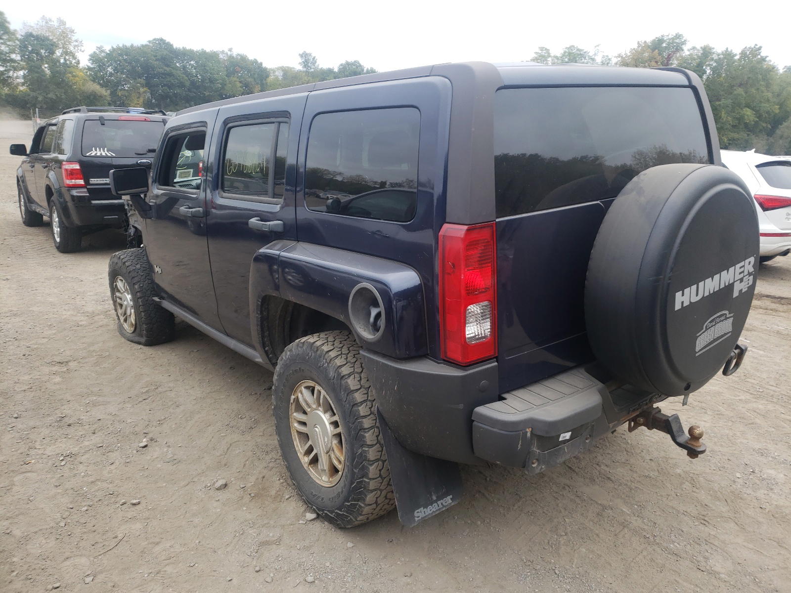 Photo 3 from auction – 2007 HUMMER H3 with VIN 5GTDN13E778130085