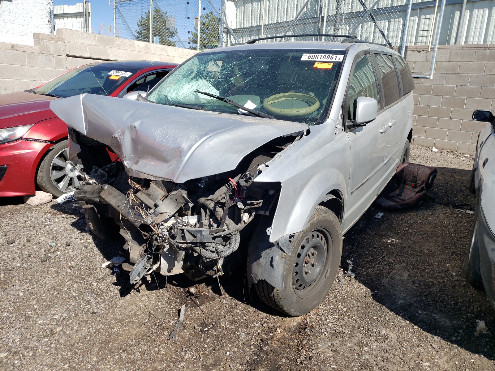 Photo 2 from auction – 2010 CHRYSLER TOWN & COU with VIN 2A4RR5D16AR270638