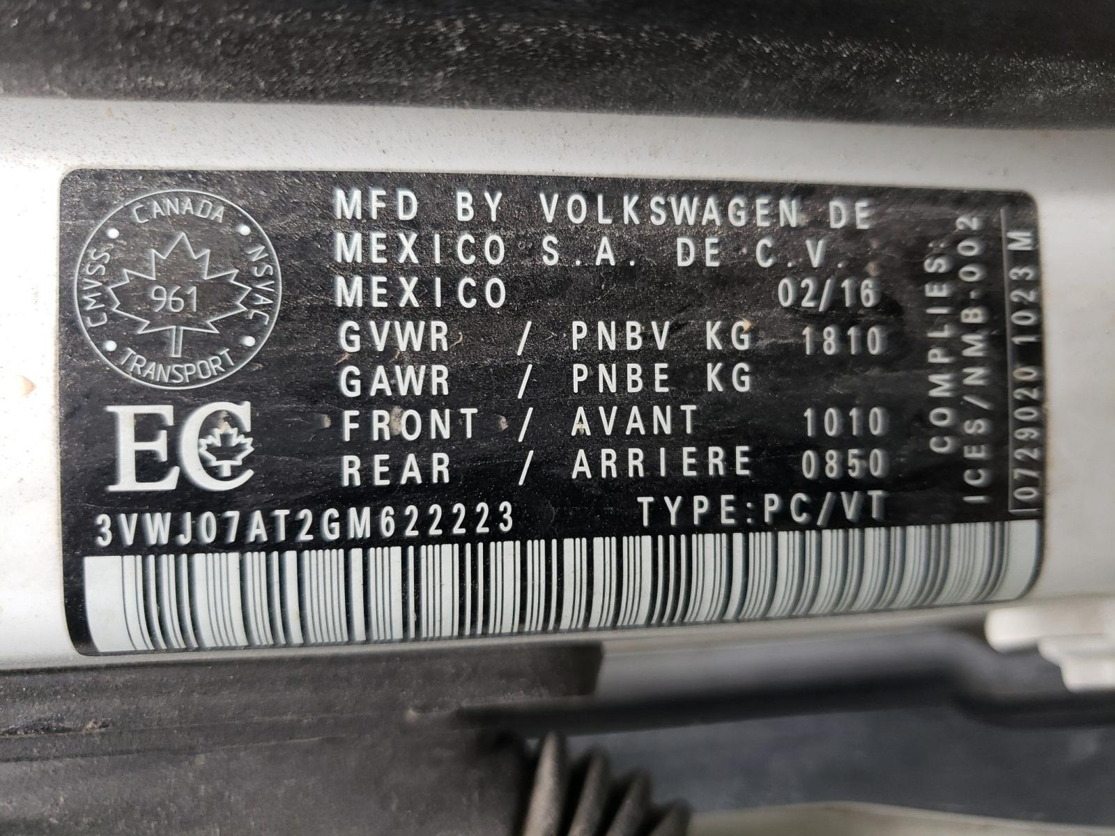 Photo 10 from auction – 2016 VOLKSWAGEN BEETLE SE with VIN 3VWJ07AT2GM622223