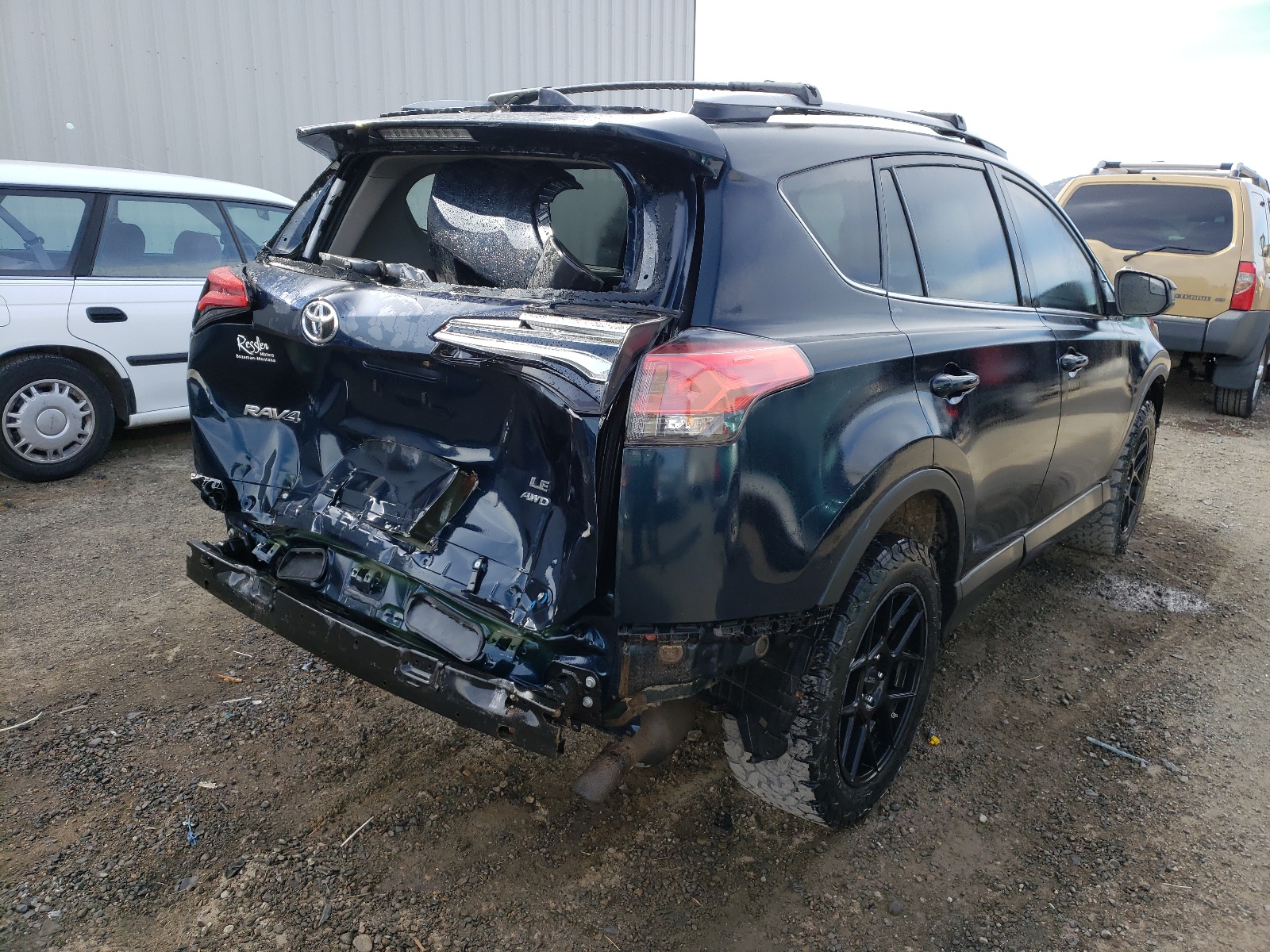 Photo 4 from auction – 2017 TOYOTA RAV4 LE with VIN 2T3BFREV8HW577527