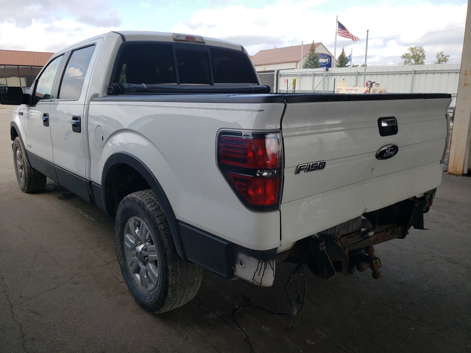 Photo 3 from auction – 2011 FORD F150 SUPER with VIN 1FTFW1ETXBFD25160