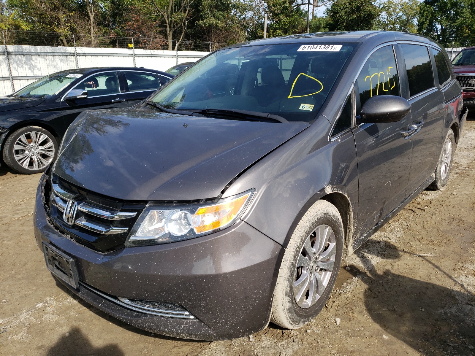 Photo 2 from auction – 2015 HONDA ODYSSEY EX with VIN 5FNRL5H60FB076994