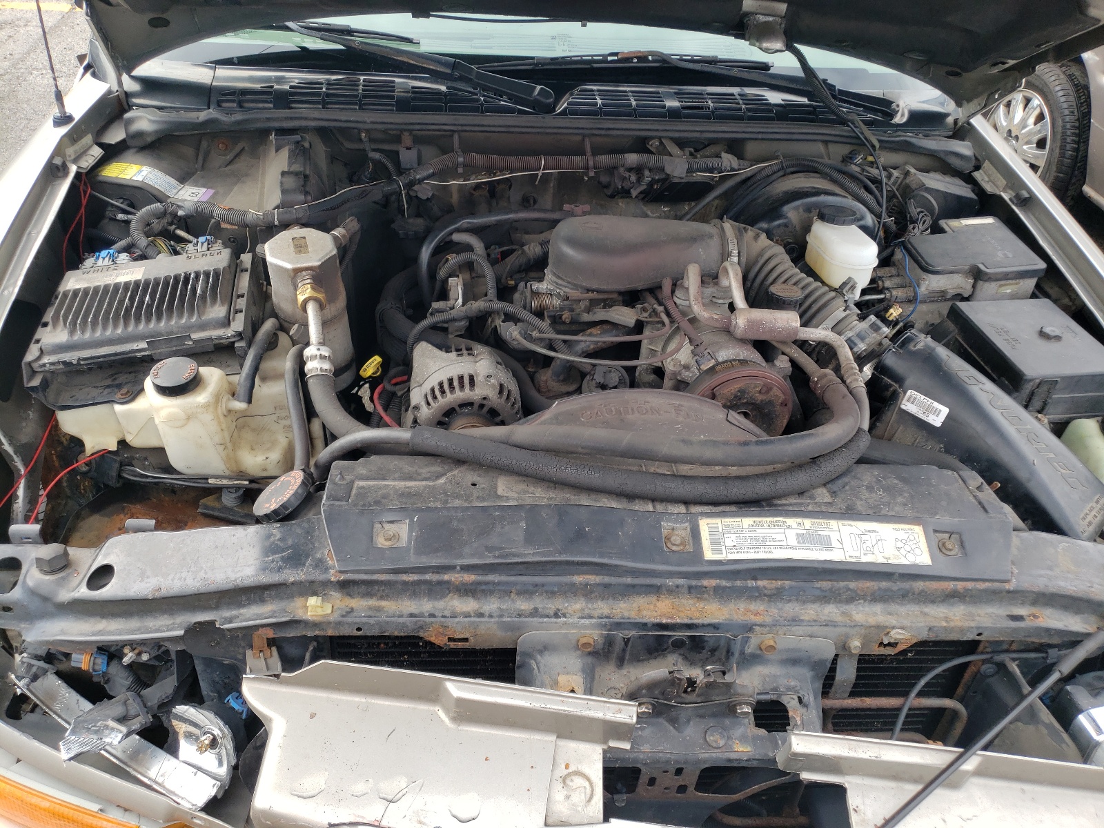 Photo 7 from auction – 2000 CHEVROLET BLAZER with VIN 1GNDT13W2Y2281062