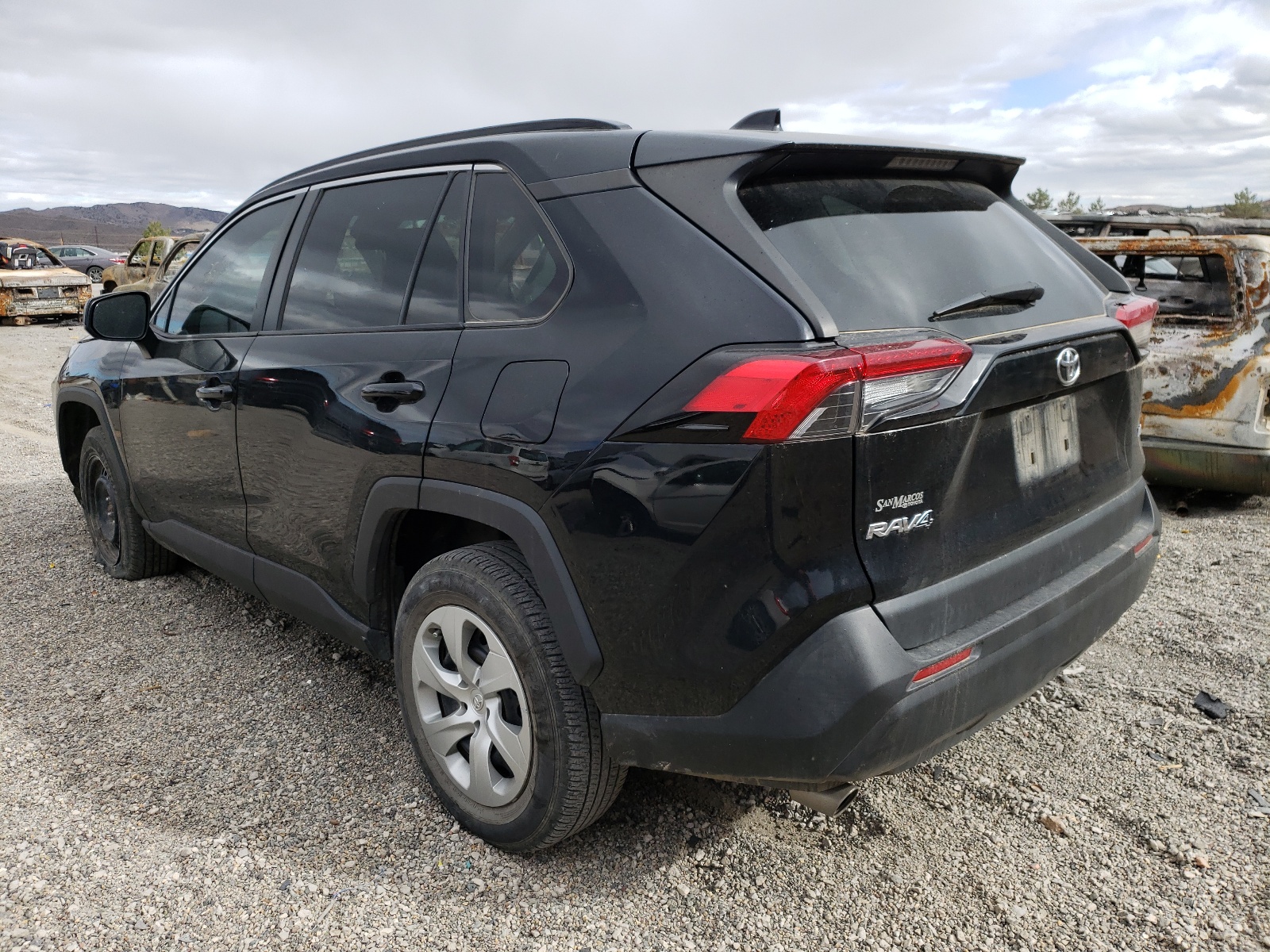 Photo 3 from auction – 2019 TOYOTA RAV4 LE with VIN 2T3H1RFV2KW006078