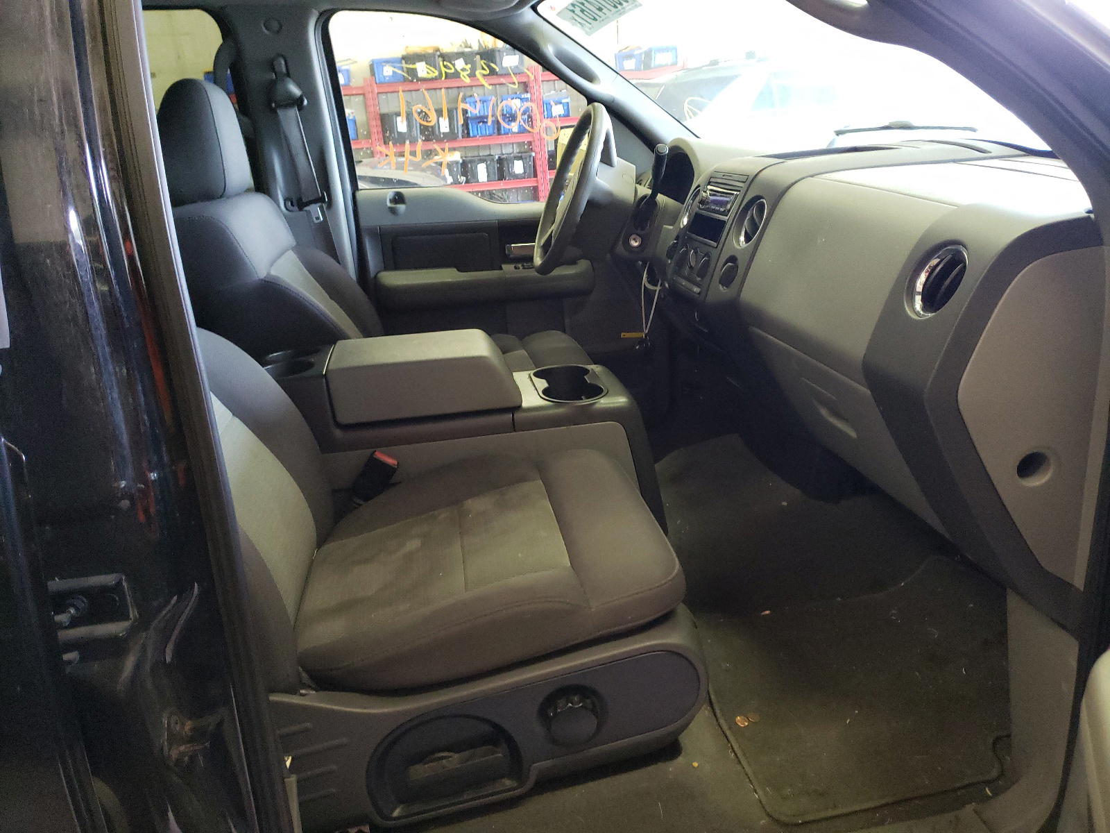 Photo 5 from auction – 2004 FORD F150 SUPER with VIN 1FTPW14554FA12656