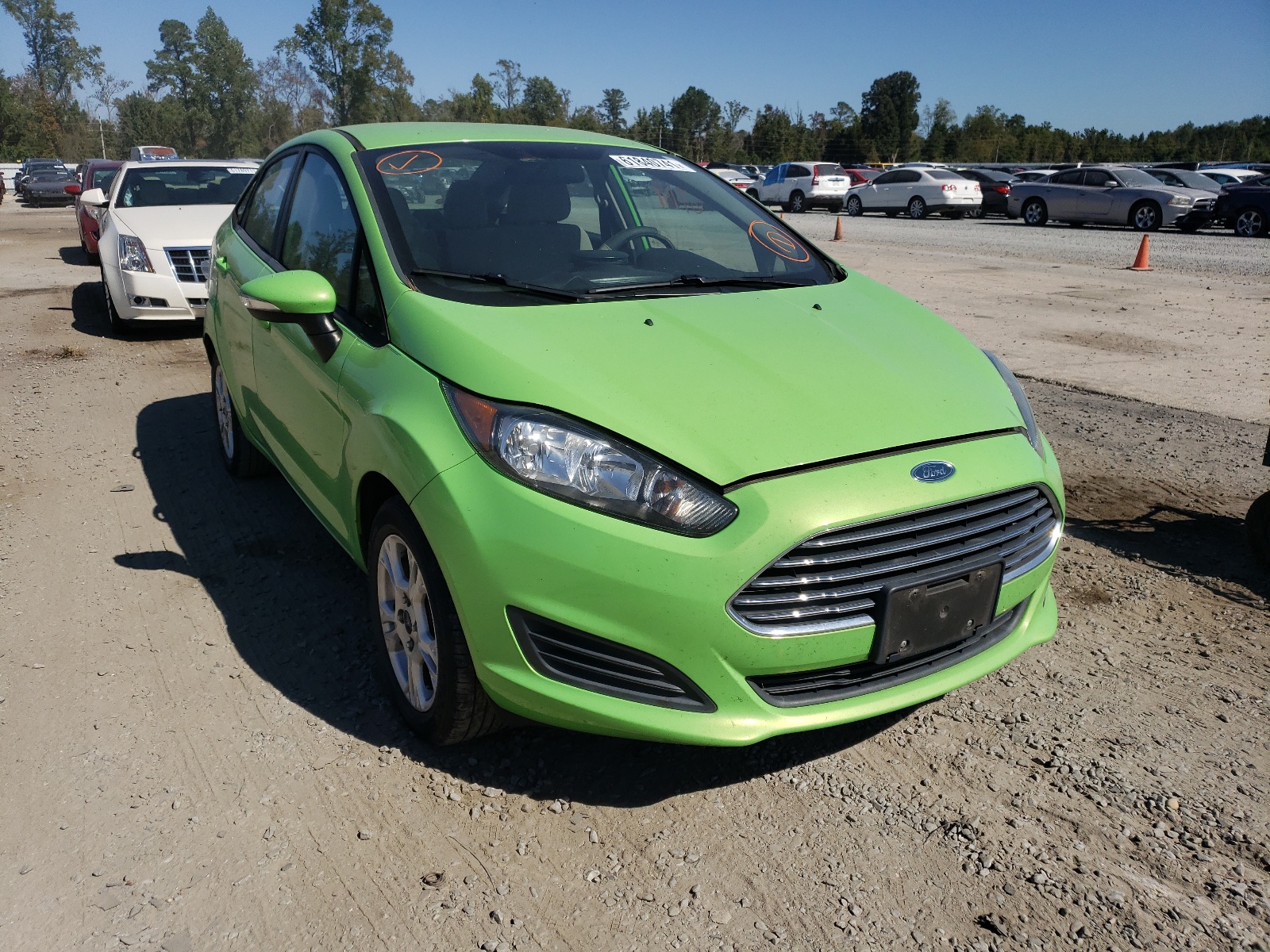 FORD FIESTA SE 2015 with VIN 3FADP4BJ7FM113689 - Photo from auction