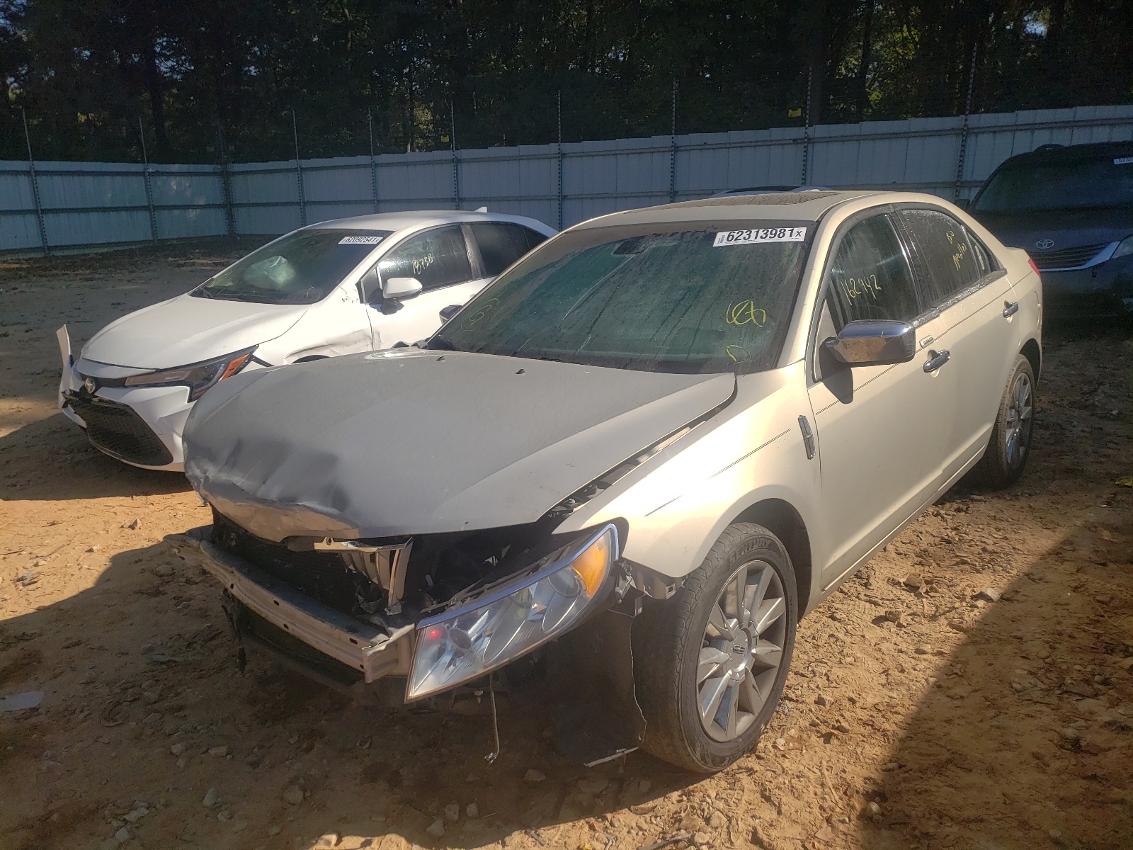 Photo 2 from auction – 2010 LINCOLN MKZ with VIN 3LNHL2GC6AR752448