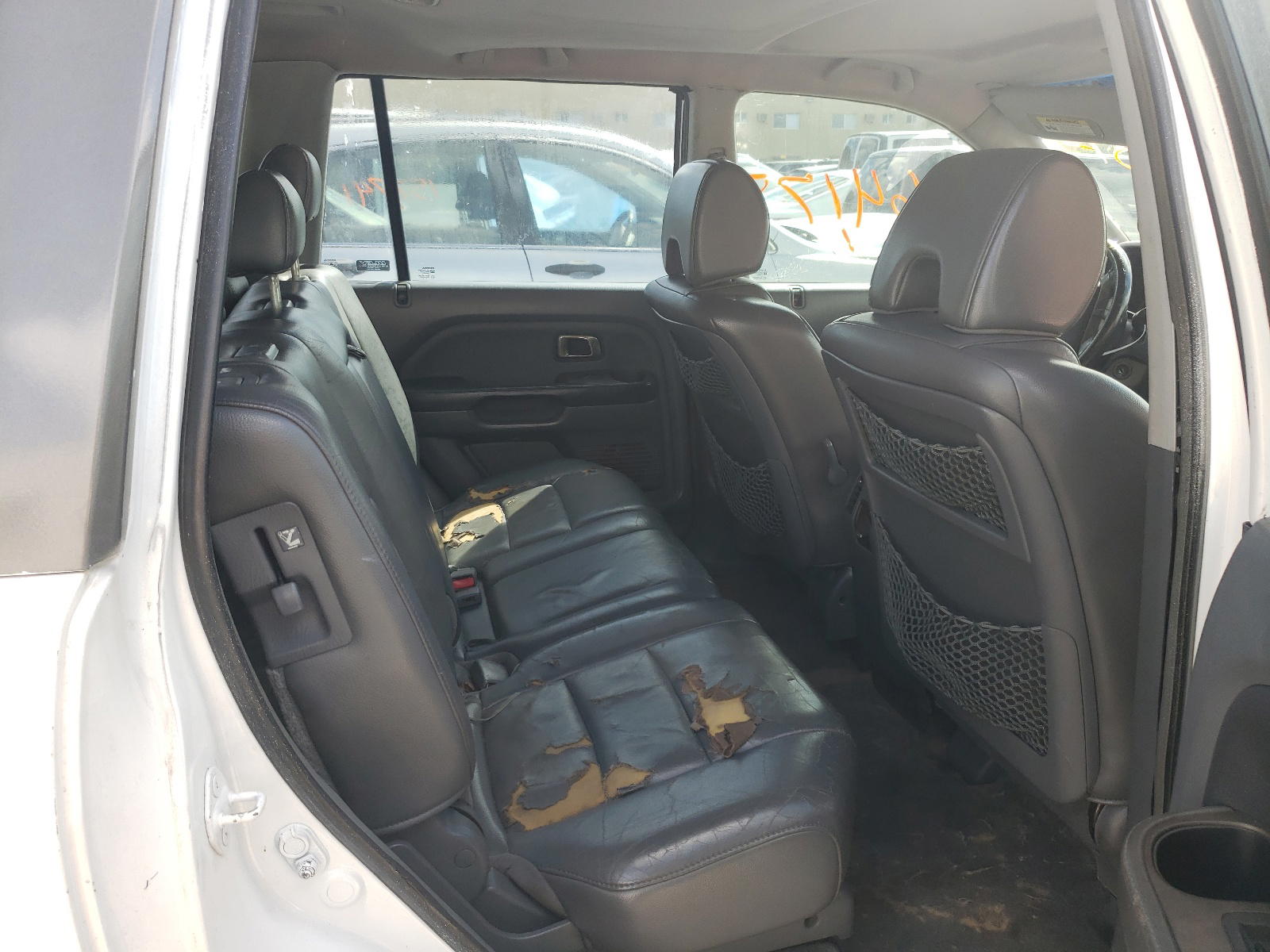 Photo 6 from auction – 2006 HONDA PILOT EX with VIN 5FNYF28596B035014