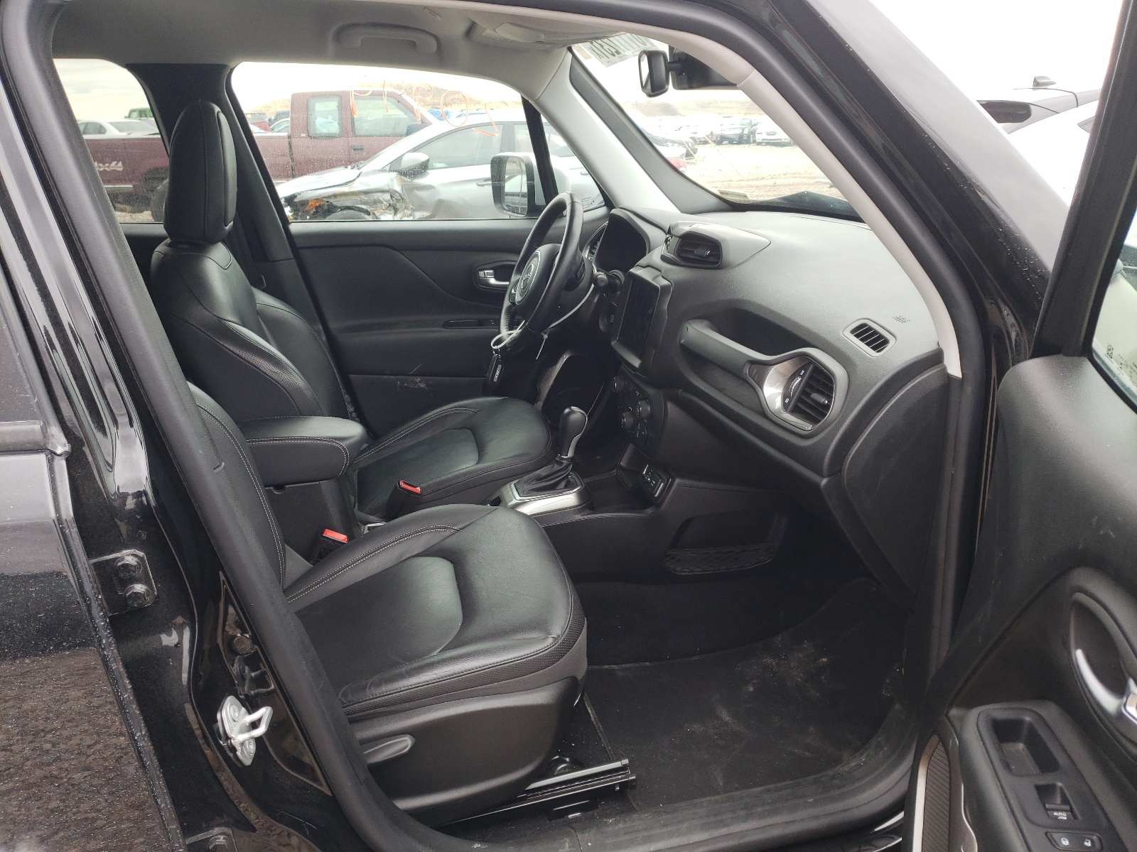 Photo 5 from auction – 2018 JEEP RENEGADE L with VIN ZACCJADB4JPH90667